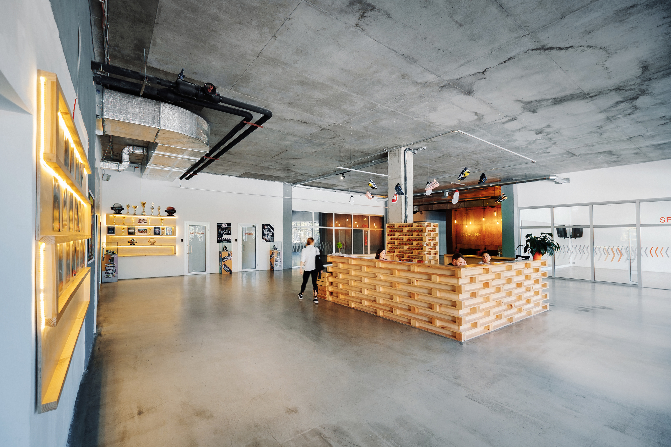 TOPone. Ivan Skufinsky — wedding and family photographer in Vancouver