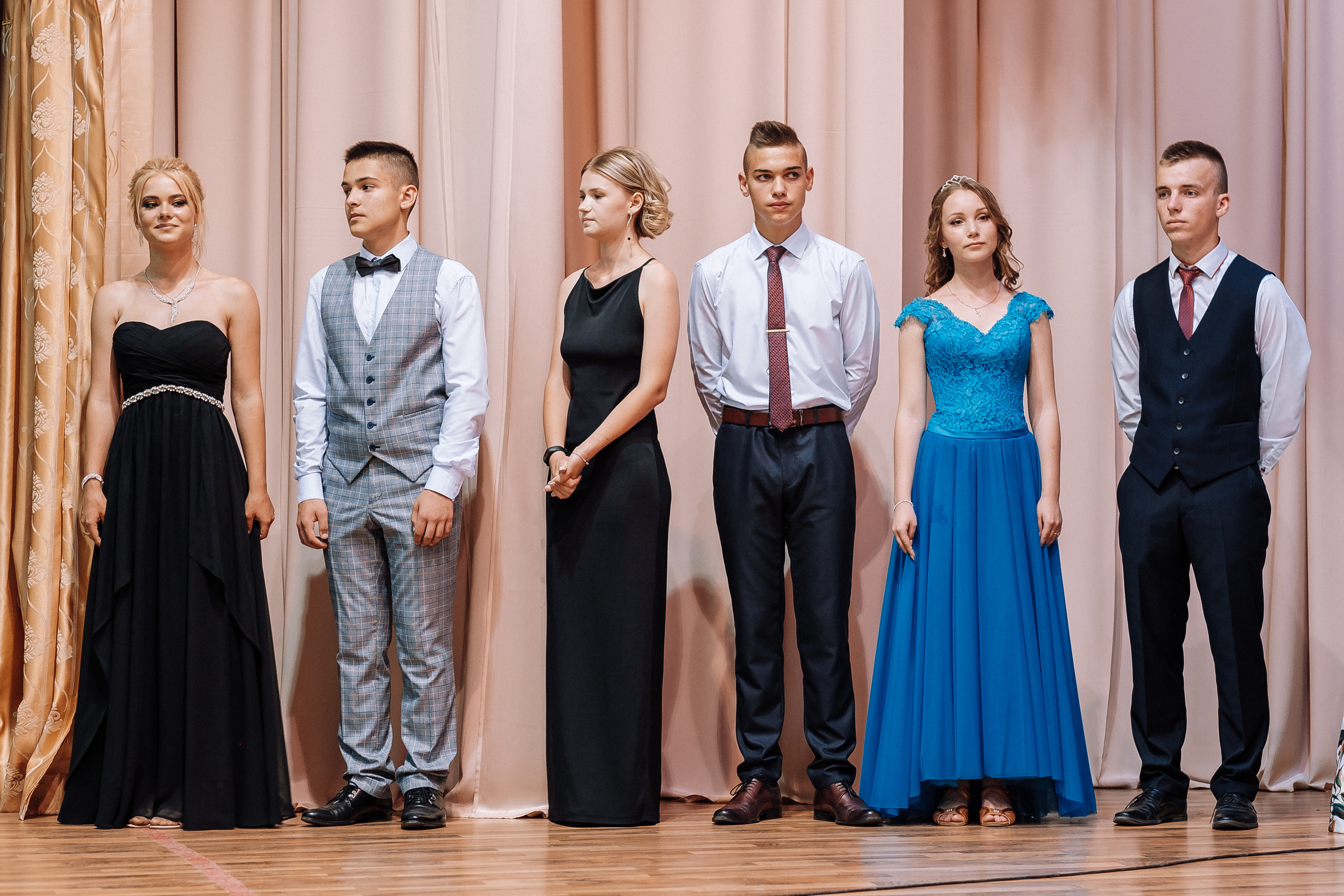 Выпускной школа номер 3. Хмельник. Ivan Skufinsky — wedding and family photographer in Vancouver