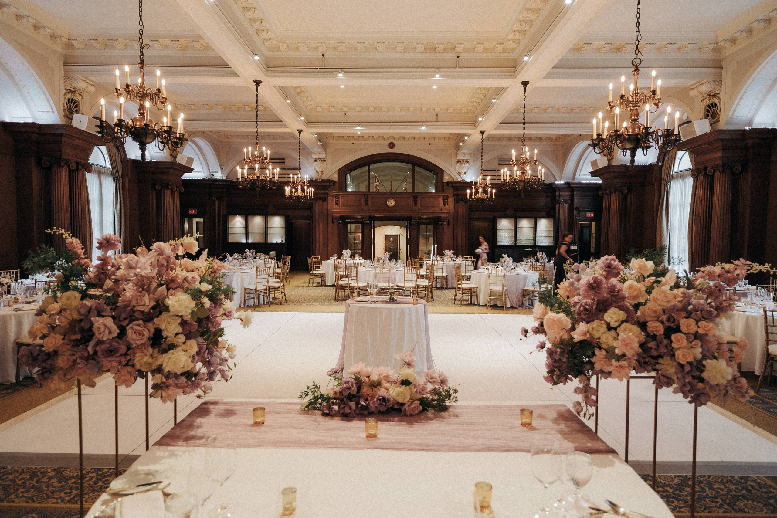 WeddingStory in Vancouver Club. Ivan Skufinsky — wedding and family photographer in Vancouver