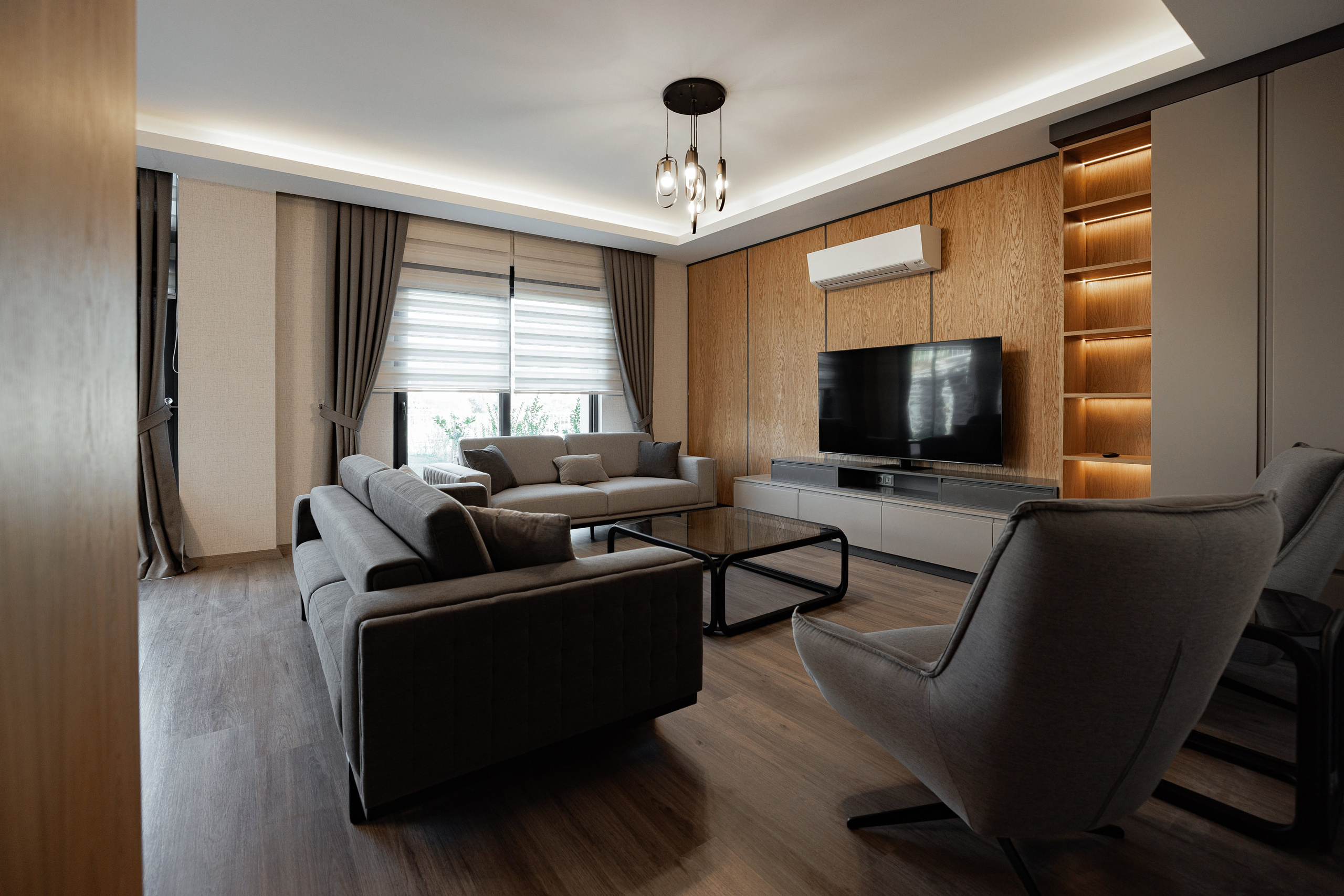 Real estate photographer in Vancouver Burnaby Richmond. Ivan Skufinsky — wedding and family photographer in Vancouver