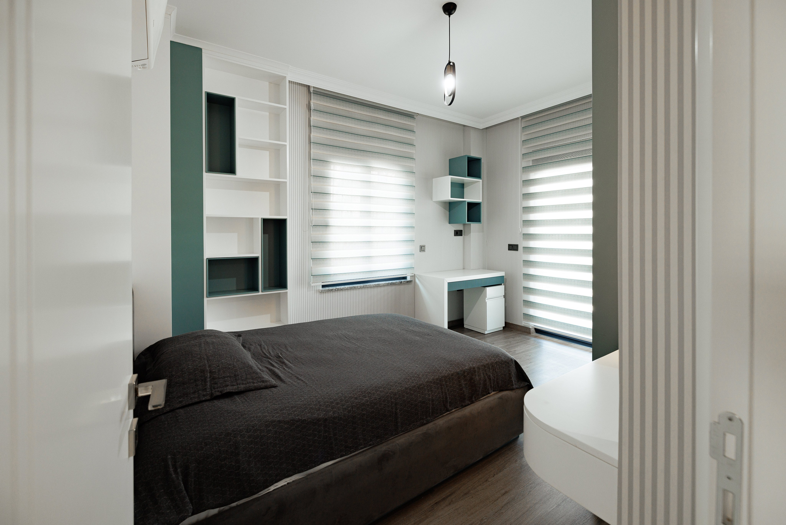 Real estate photographer in Vancouver Burnaby Richmond. Ivan Skufinsky — wedding and family photographer in Vancouver