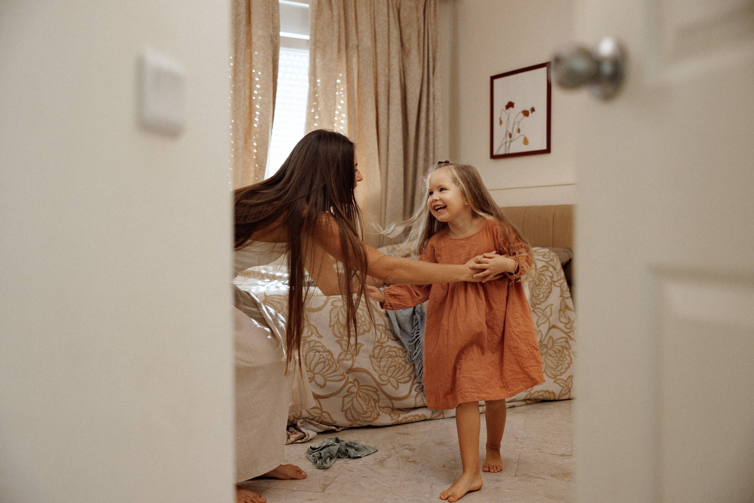 Home family shoot. Ivan Skufinsky — wedding and family photographer in Vancouver