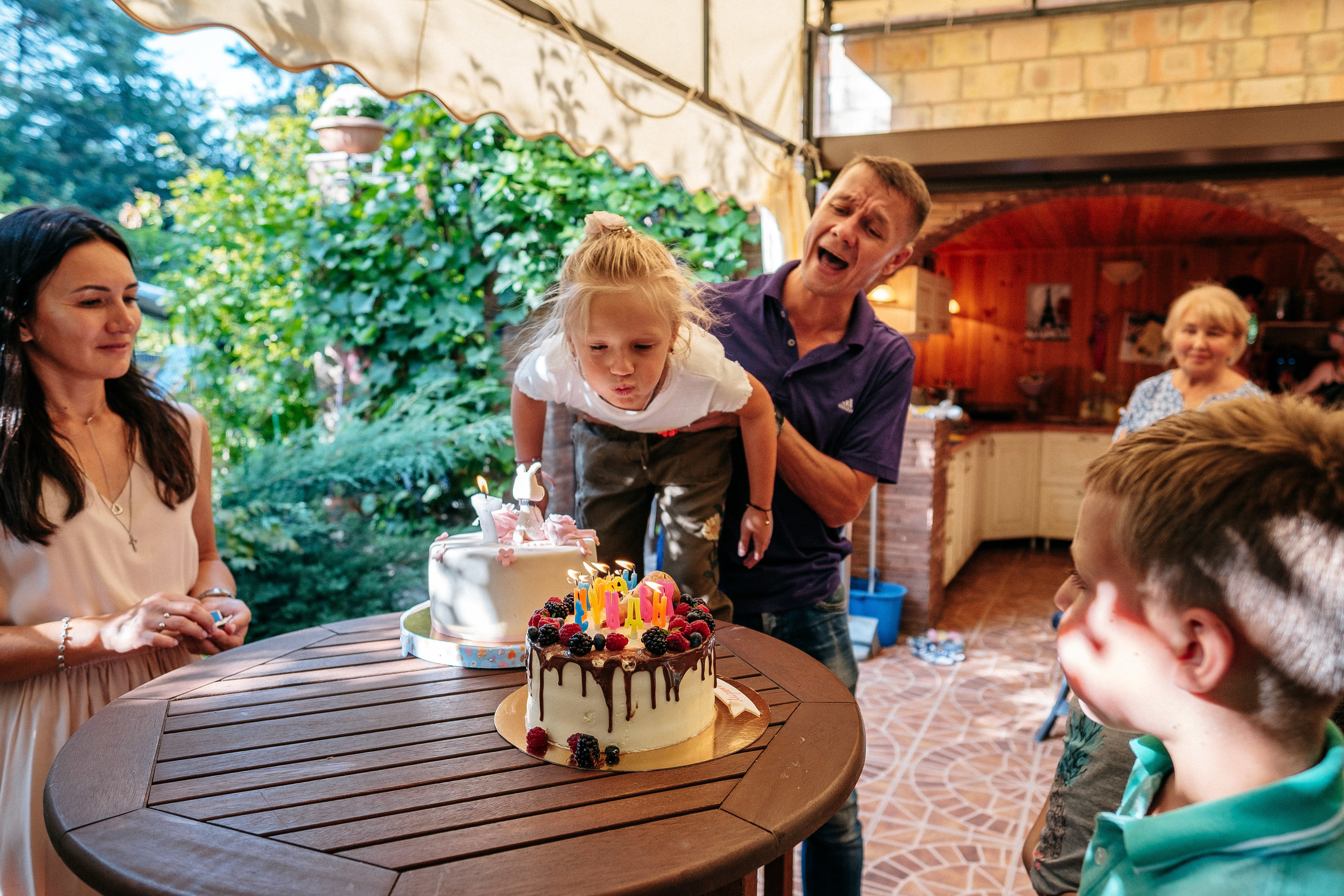 Liza is 7 years old. Ivan Skufinsky — wedding and family photographer in Vancouver