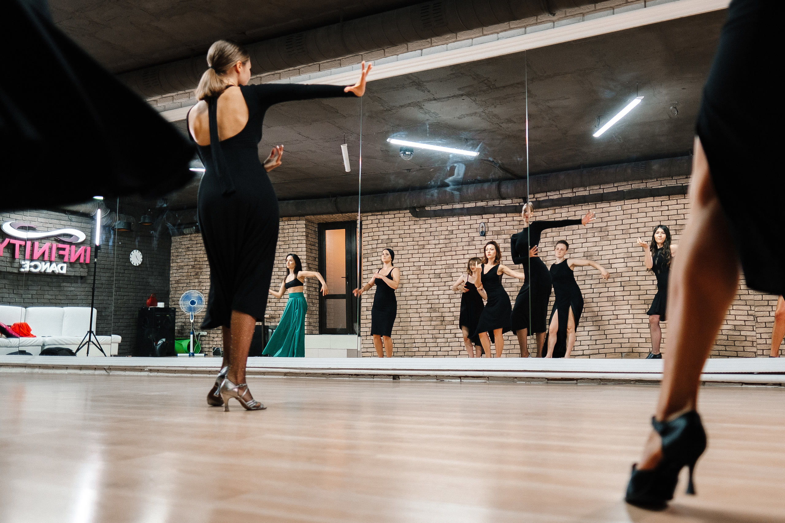 Dance. Ivan Skufinsky — wedding and family photographer in Vancouver