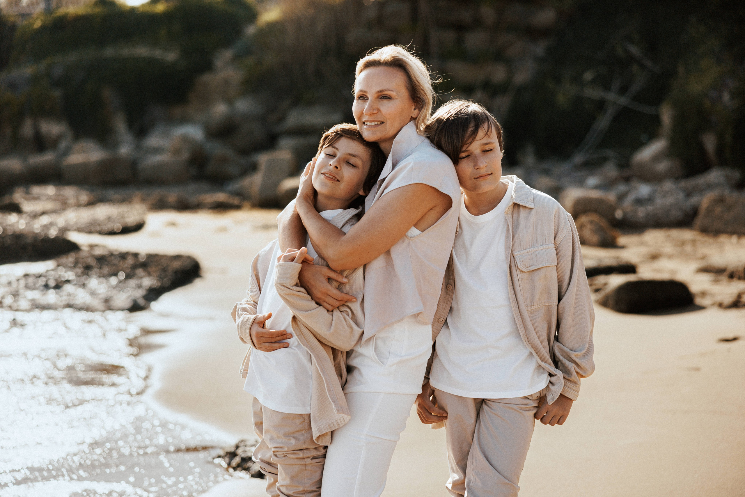 Family photo session on the beach in Vancouver BC Сanada. Twins. Ivan Skufinsky — wedding and family photographer in Vancouver