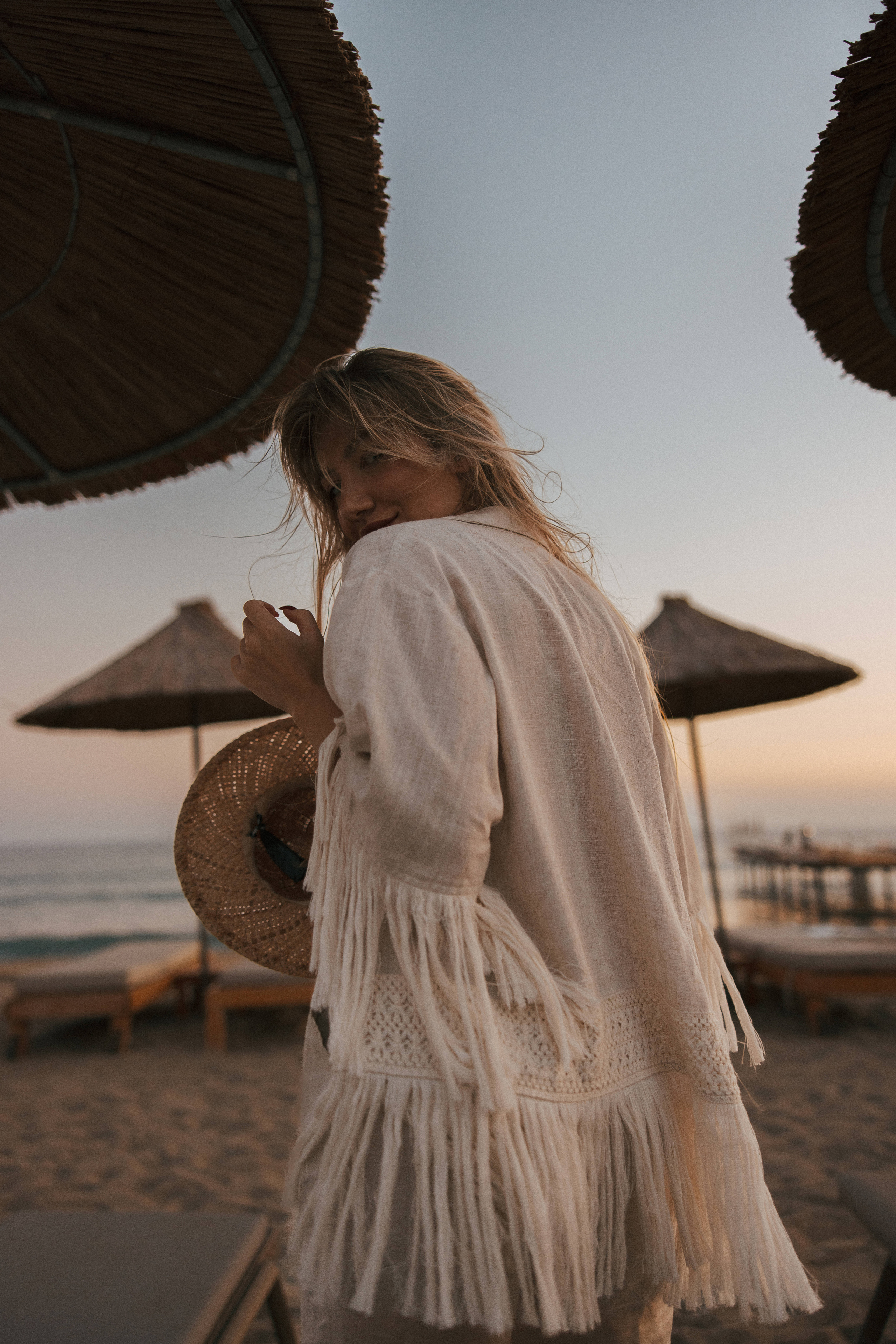 Masha Zhuuuk. Sunset Sea. Ivan Skufinsky — wedding and family photographer in Vancouver