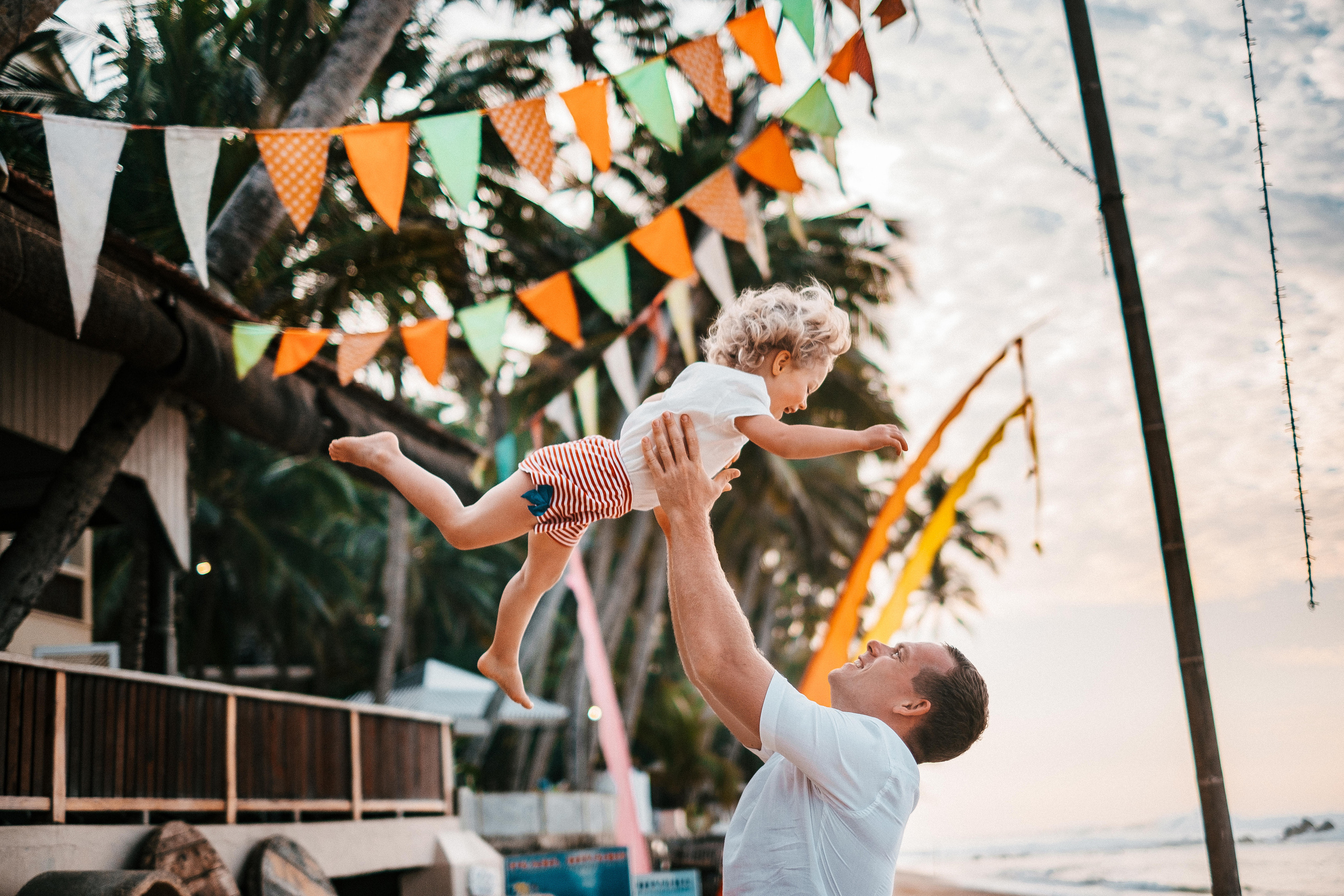 Gena+Katya+Liza Dalavella beach. Ivan Skufinsky — wedding and family photographer in Vancouver
