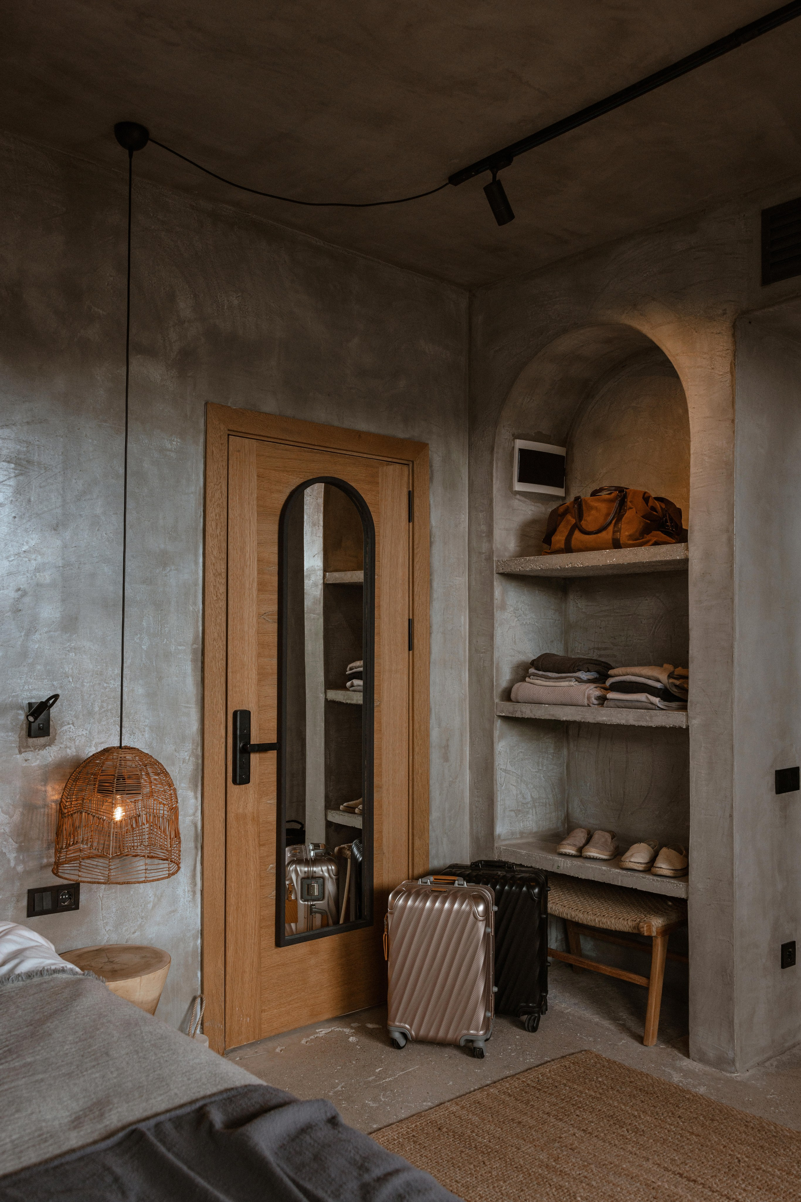 Interior photography and video shooting of a hotel in Bali style. Ivan Skufinsky — wedding and family photographer in Vancouver