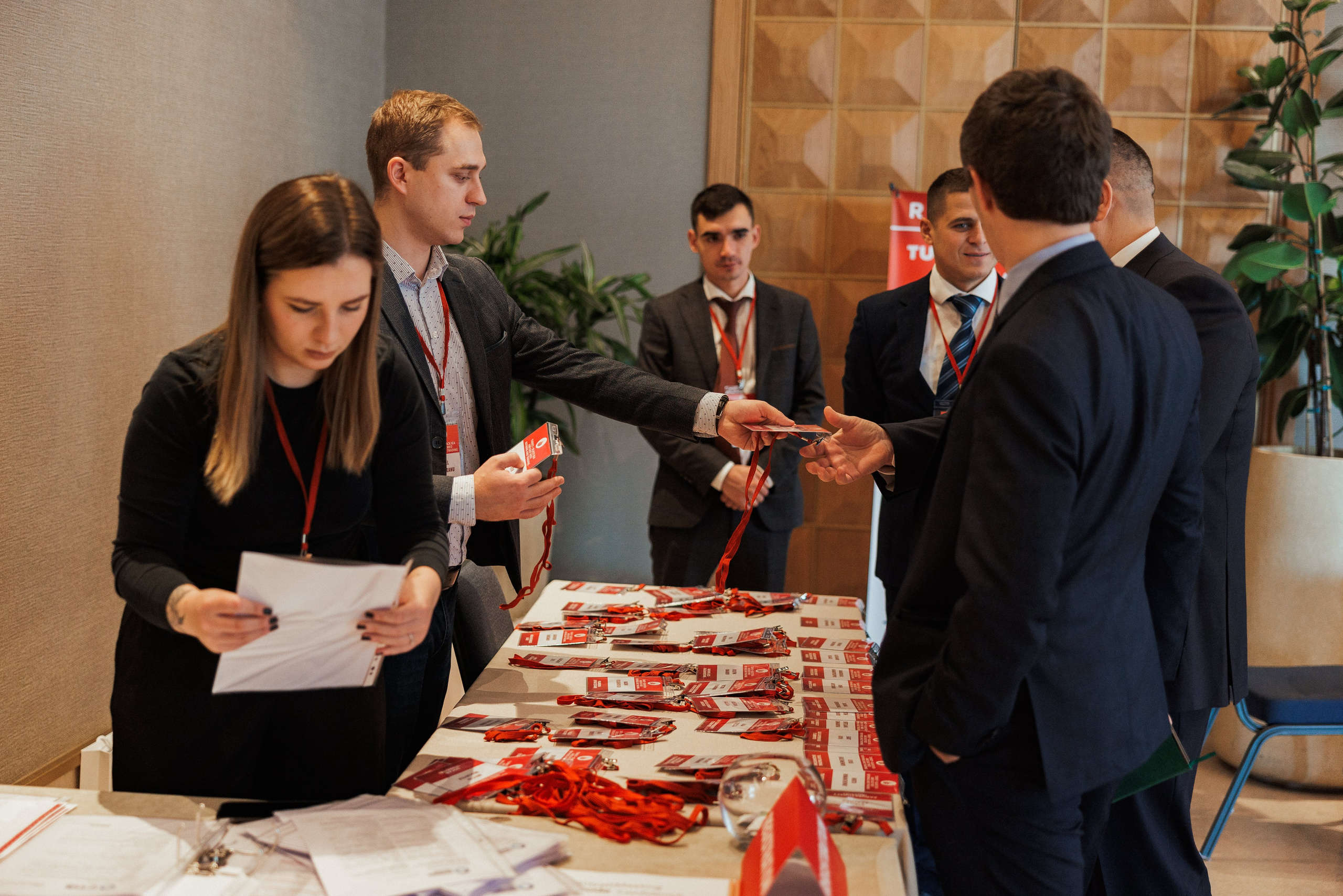 EXECUTIVE RETREAT Izmir Confidence Information Services. Ivan Skufinsky — wedding and family photographer in Vancouver