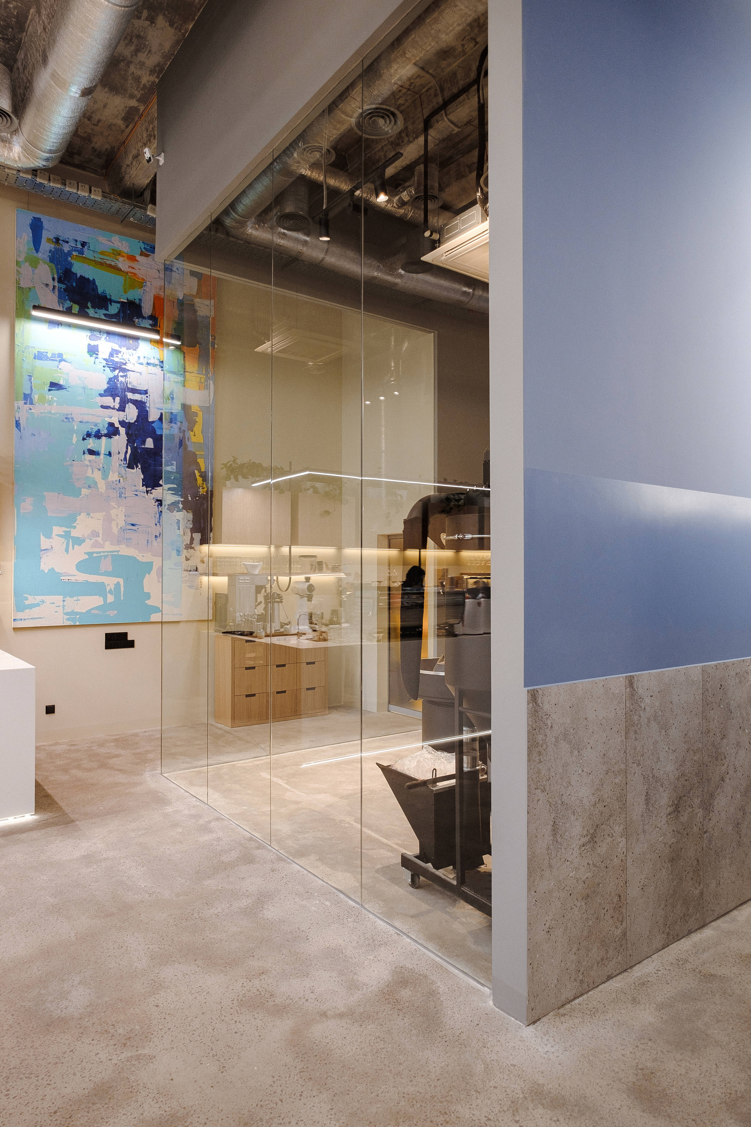 COFFEE HOUSE ТУТ БУДЕ. Ivan Skufinsky — wedding and family photographer in Vancouver