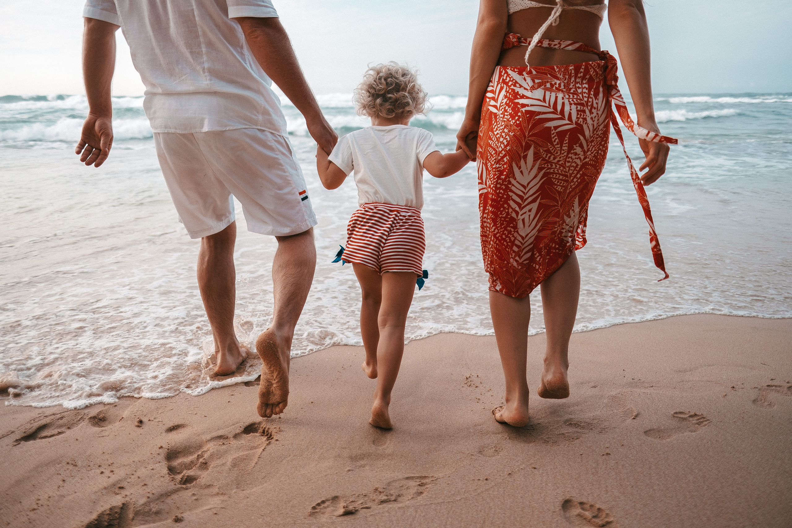 Gena+Katya+Liza Dalavella beach. Ivan Skufinsky — wedding and family photographer in Vancouver