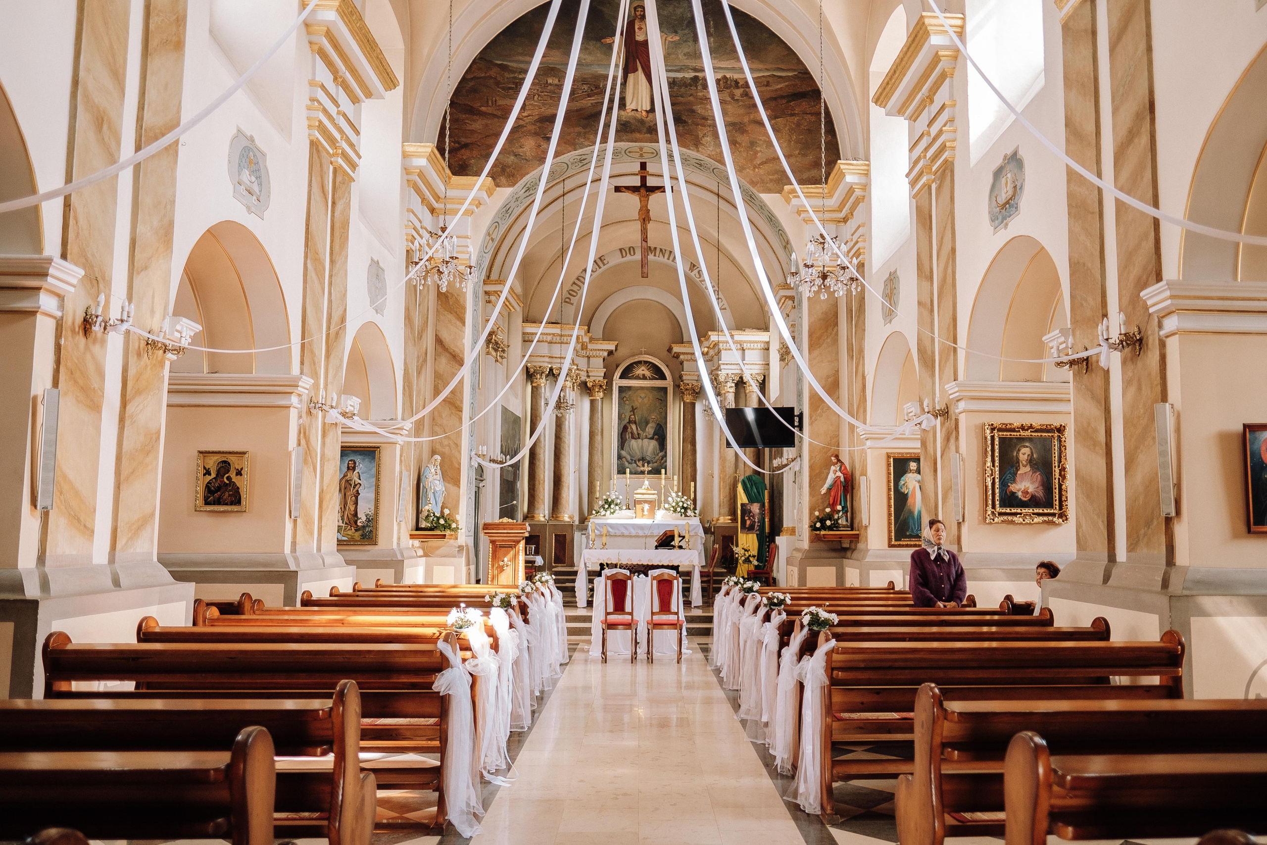 интерьер костела