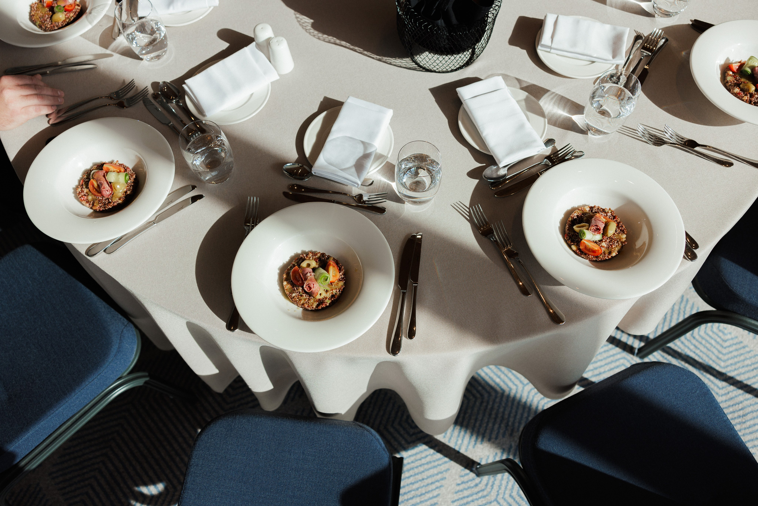 EXECUTIVE RETREAT Izmir Confidence Information Services. Ivan Skufinsky — wedding and family photographer in Vancouver