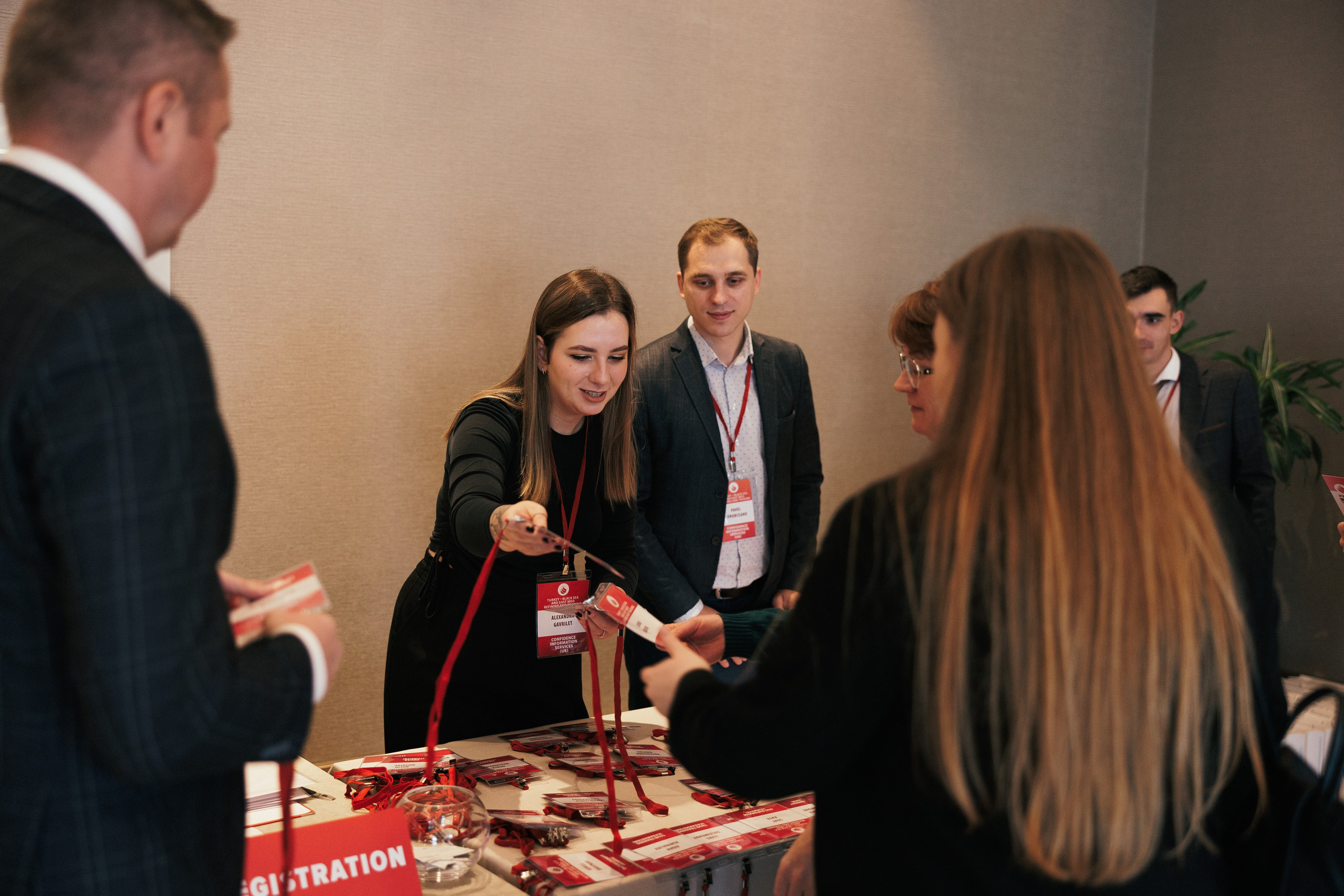 EXECUTIVE RETREAT Izmir Confidence Information Services. Ivan Skufinsky — wedding and family photographer in Vancouver