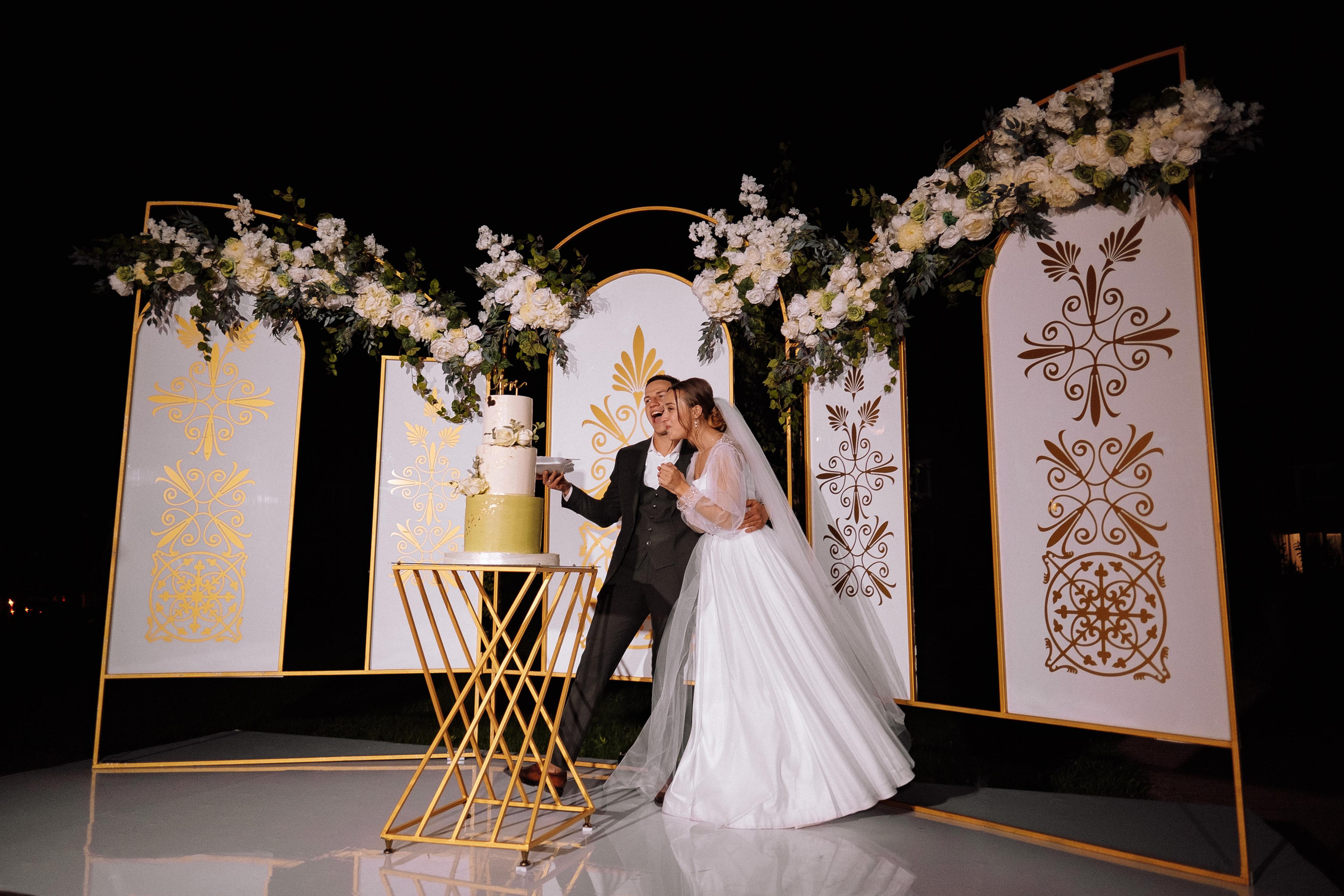 церемония разрезания торта