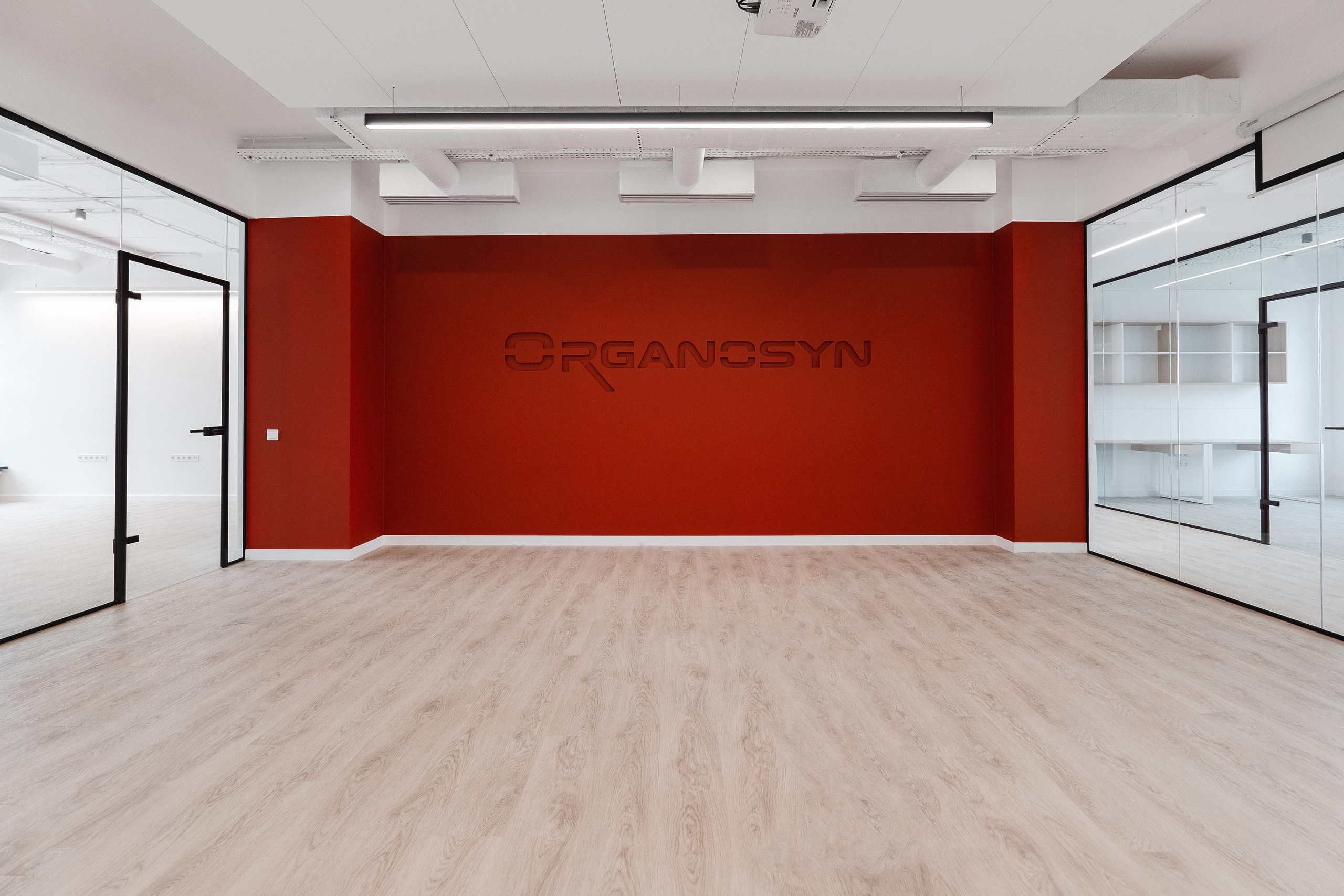 BC FORUM ORGANOSYN. Ivan Skufinsky — wedding and family photographer in Vancouver