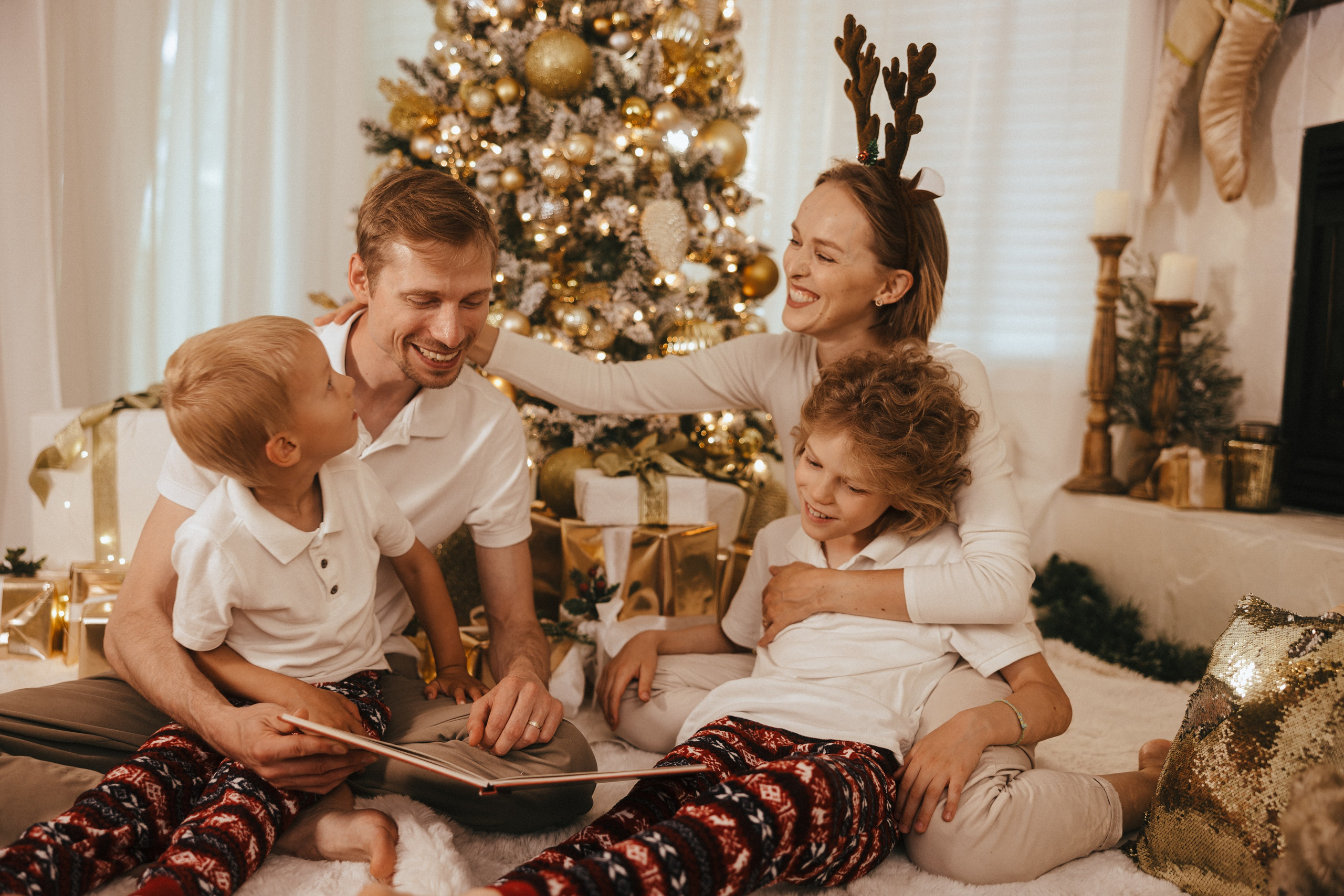 Christmas photo shoot 2025. Ivan Skufinsky — wedding and family photographer in Vancouver