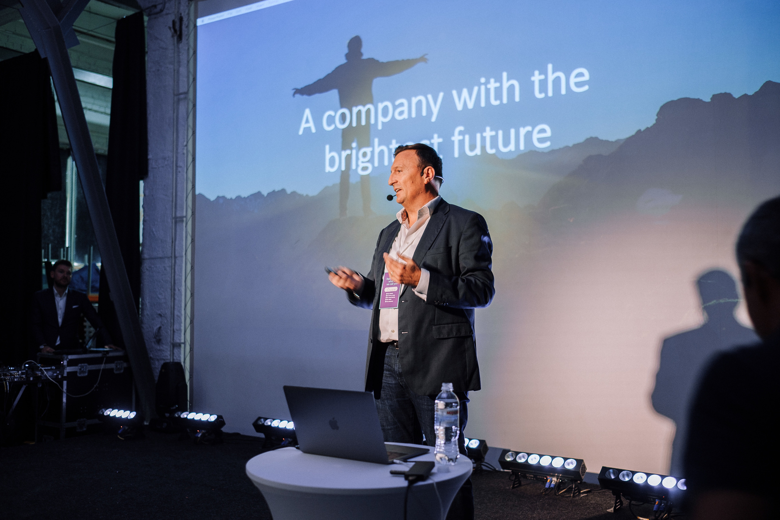 ZEO Alliance 24.10.19 party. Ivan Skufinsky — wedding and family photographer in Vancouver