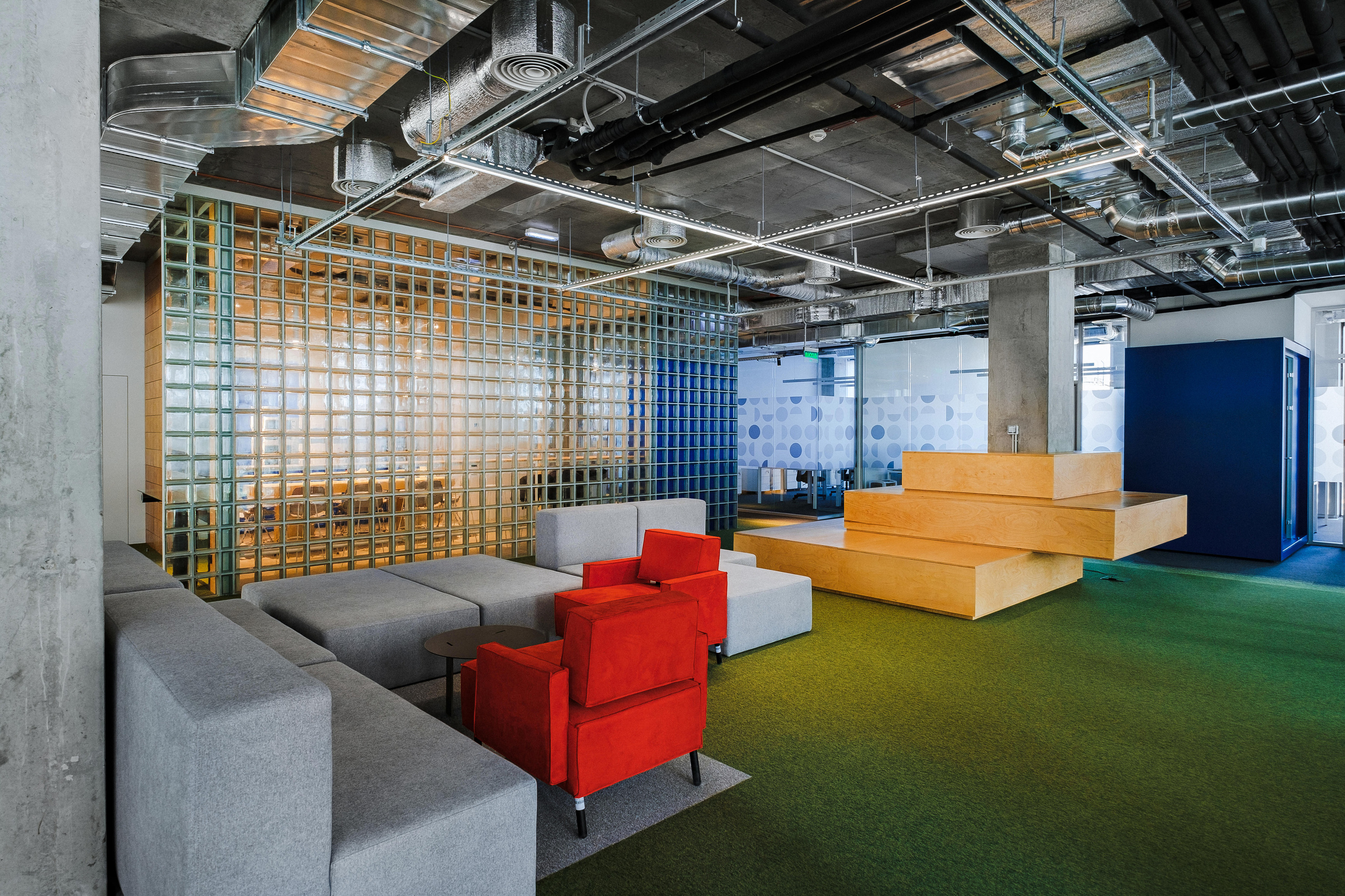 UNIT SYTI B10. Ivan Skufinsky — wedding and family photographer in Vancouver