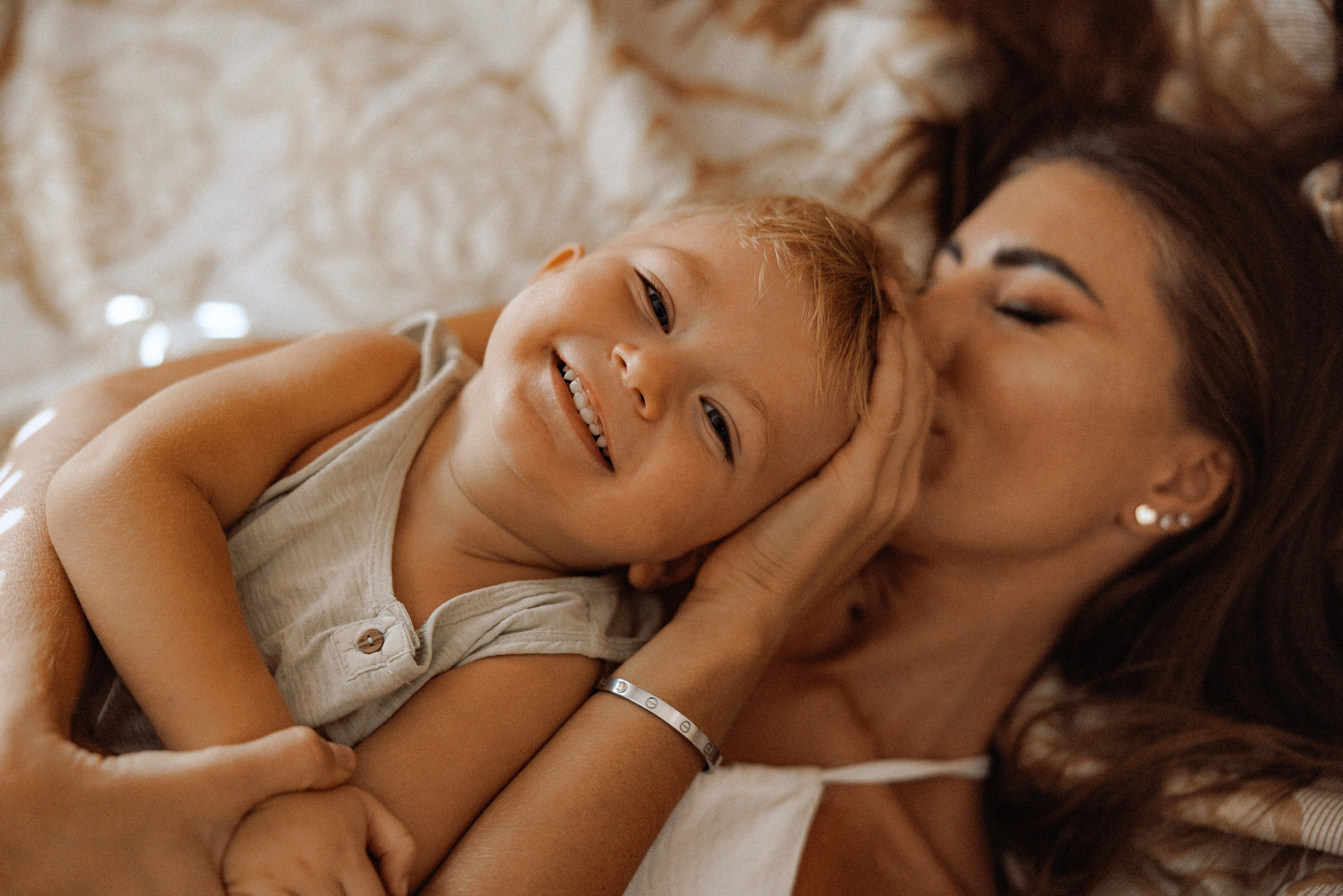 Home family shoot. Ivan Skufinsky — wedding and family photographer in Vancouver