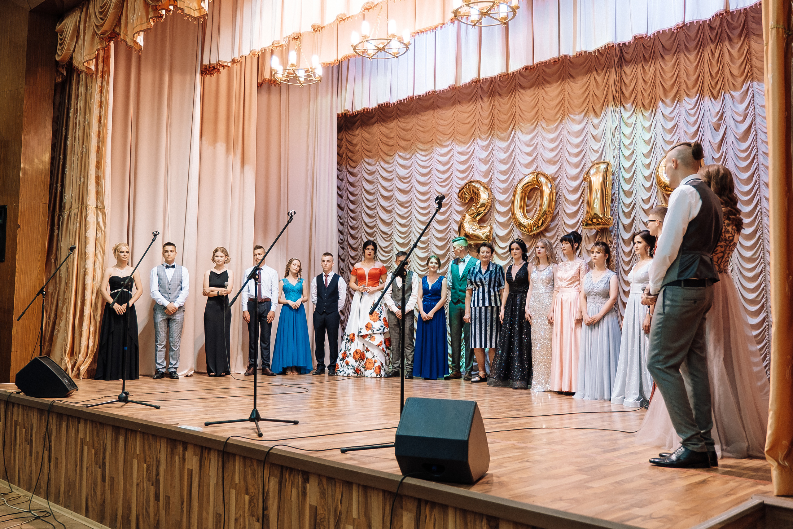 Выпускной школа номер 3. Хмельник. Ivan Skufinsky — wedding and family photographer in Vancouver