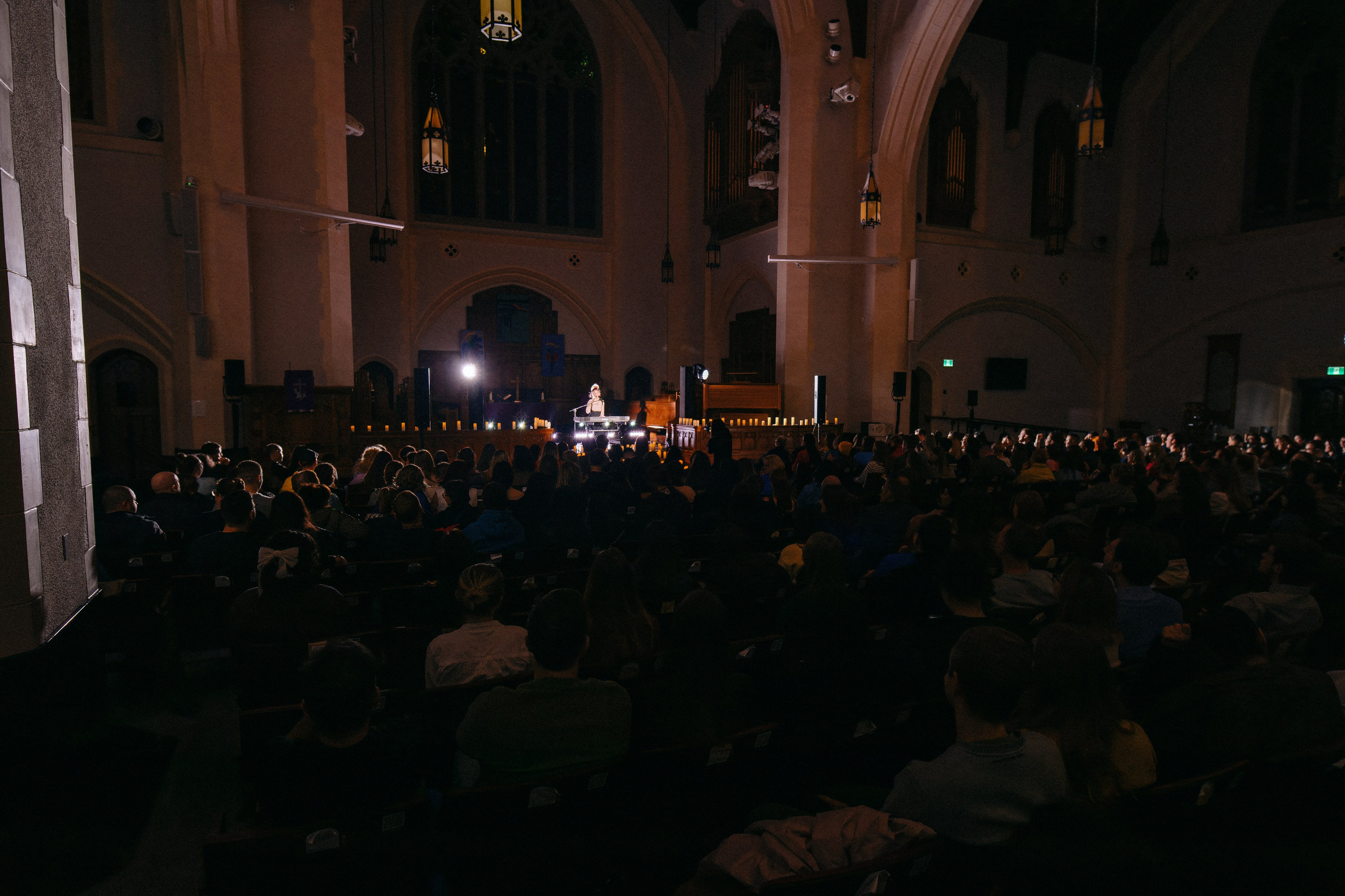 Live concert photography from Vivienne Mort in Vancouver 2025. Ivan Skufinsky — wedding and family photographer in Vancouver