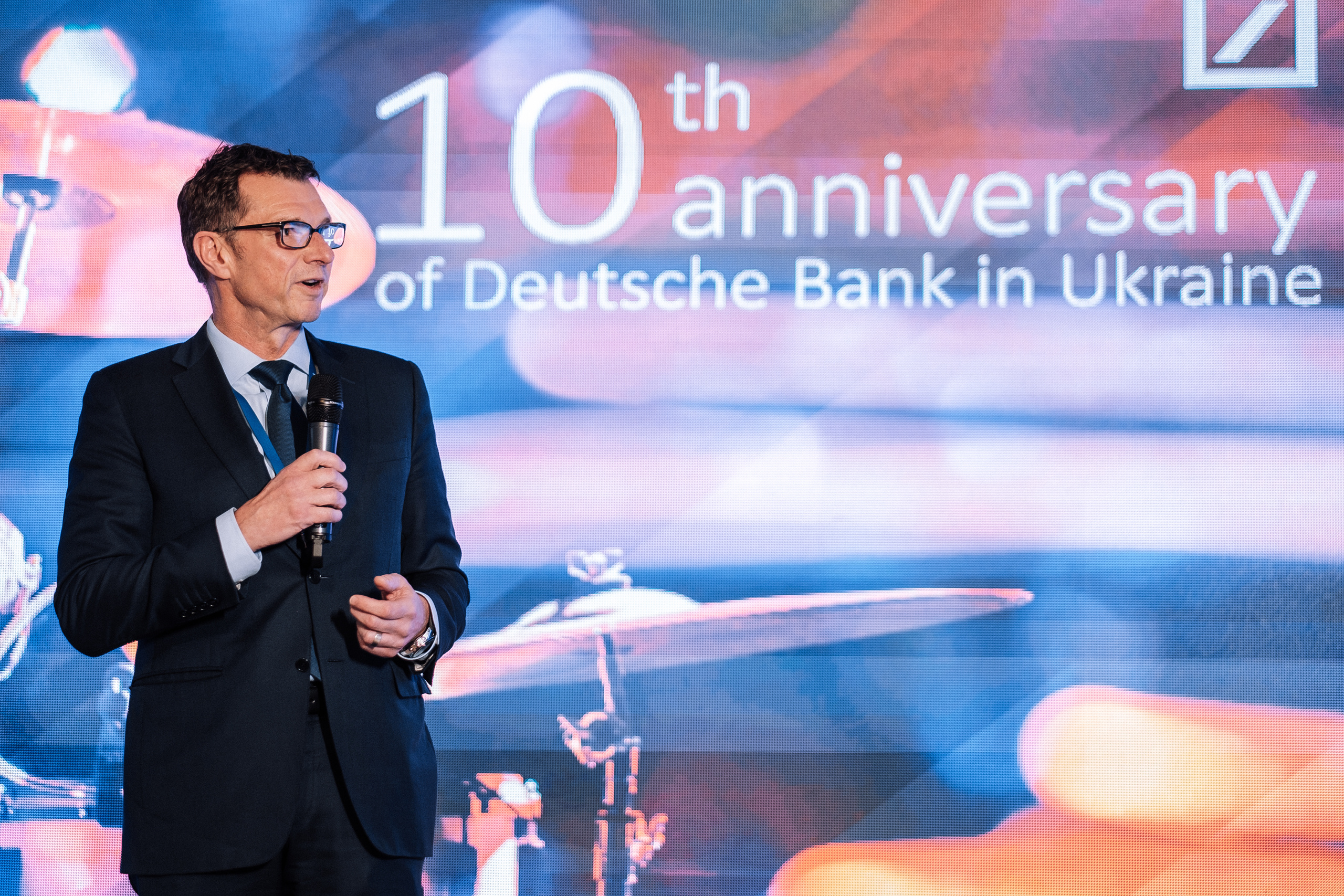 Deutsche Bank 10 years in Ukraine. Ivan Skufinsky — wedding and family photographer in Vancouver