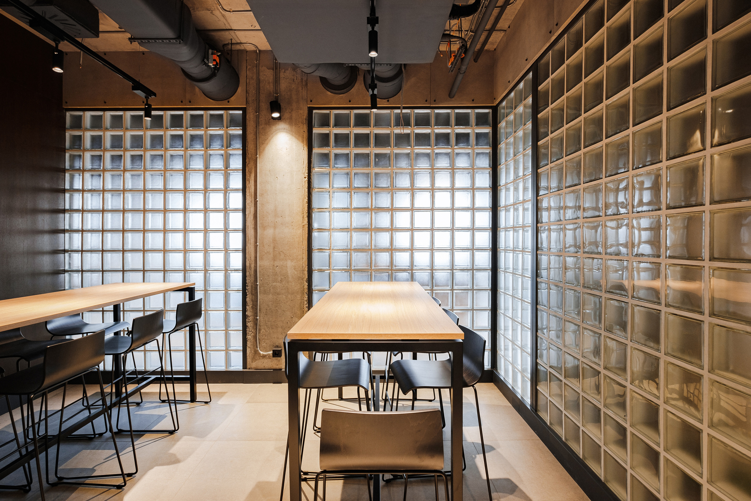 МACNAVI. Ivan Skufinsky — wedding and family photographer in Vancouver