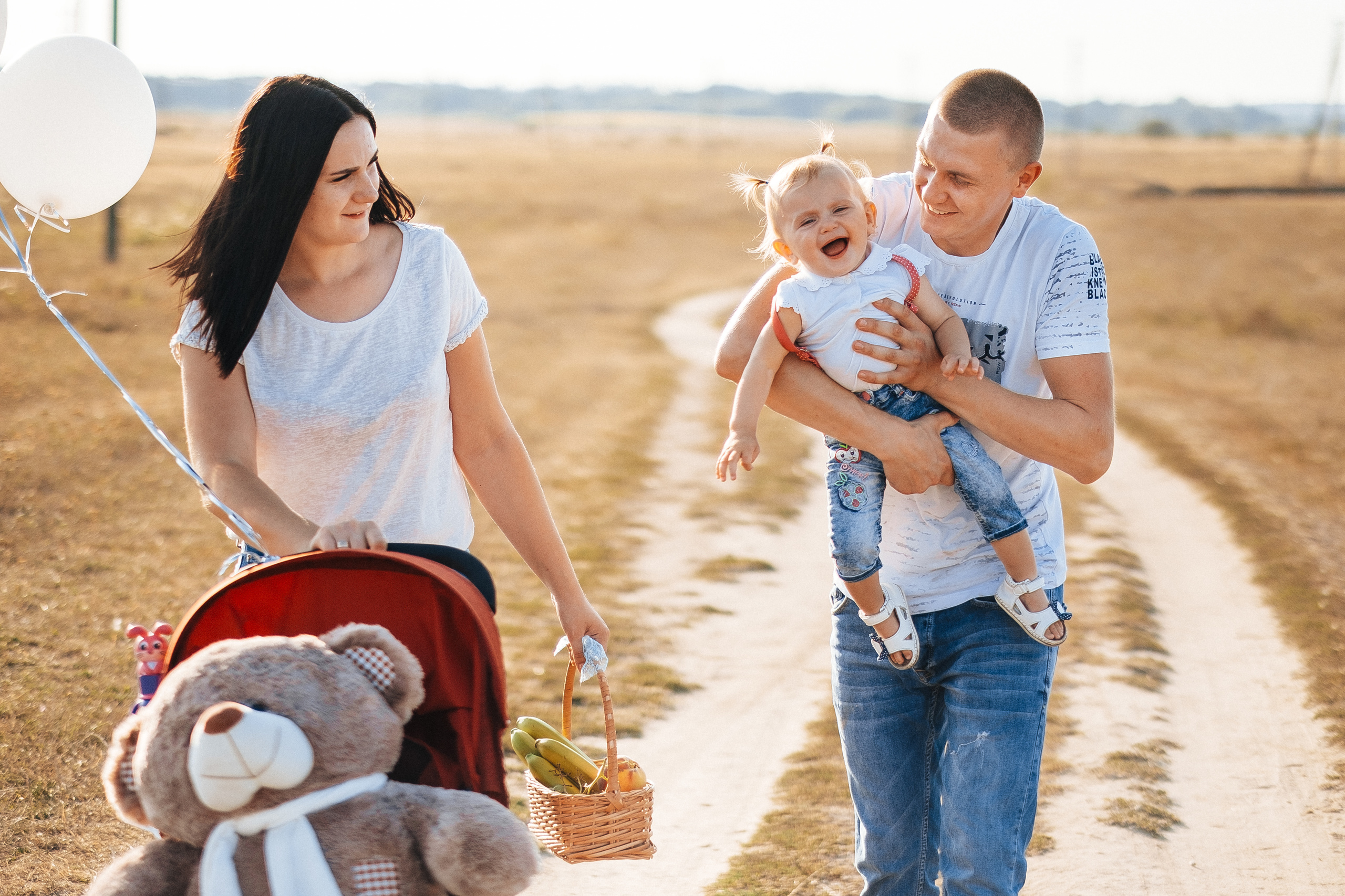 FamilyStory 1year (Lilia Sergey Maria). Ivan Skufinsky — wedding and family photographer in Vancouver