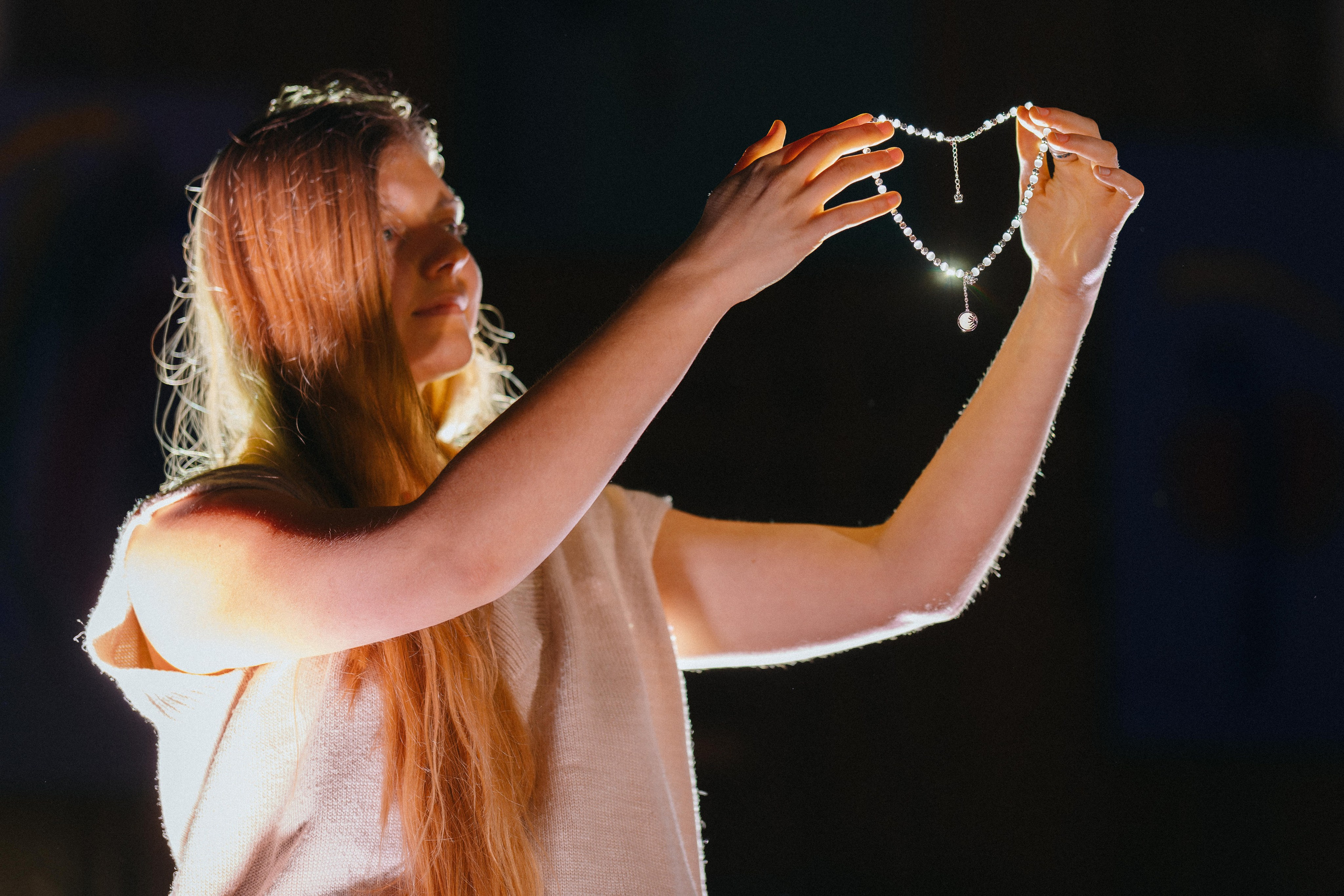 Live concert photography from Vivienne Mort in Vancouver 2025. Ivan Skufinsky — wedding and family photographer in Vancouver