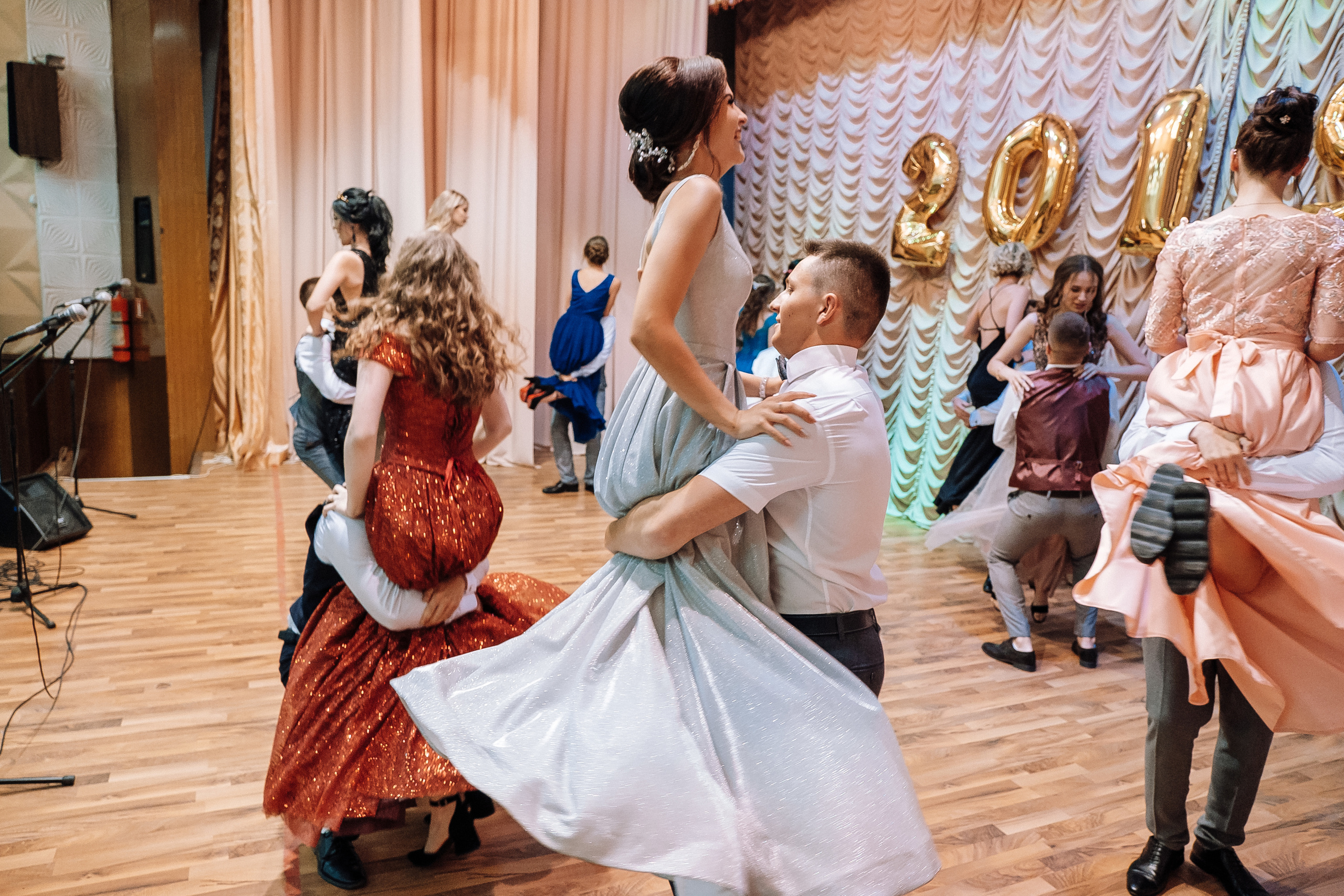 Выпускной школа номер 3. Хмельник. Ivan Skufinsky — wedding and family photographer in Vancouver