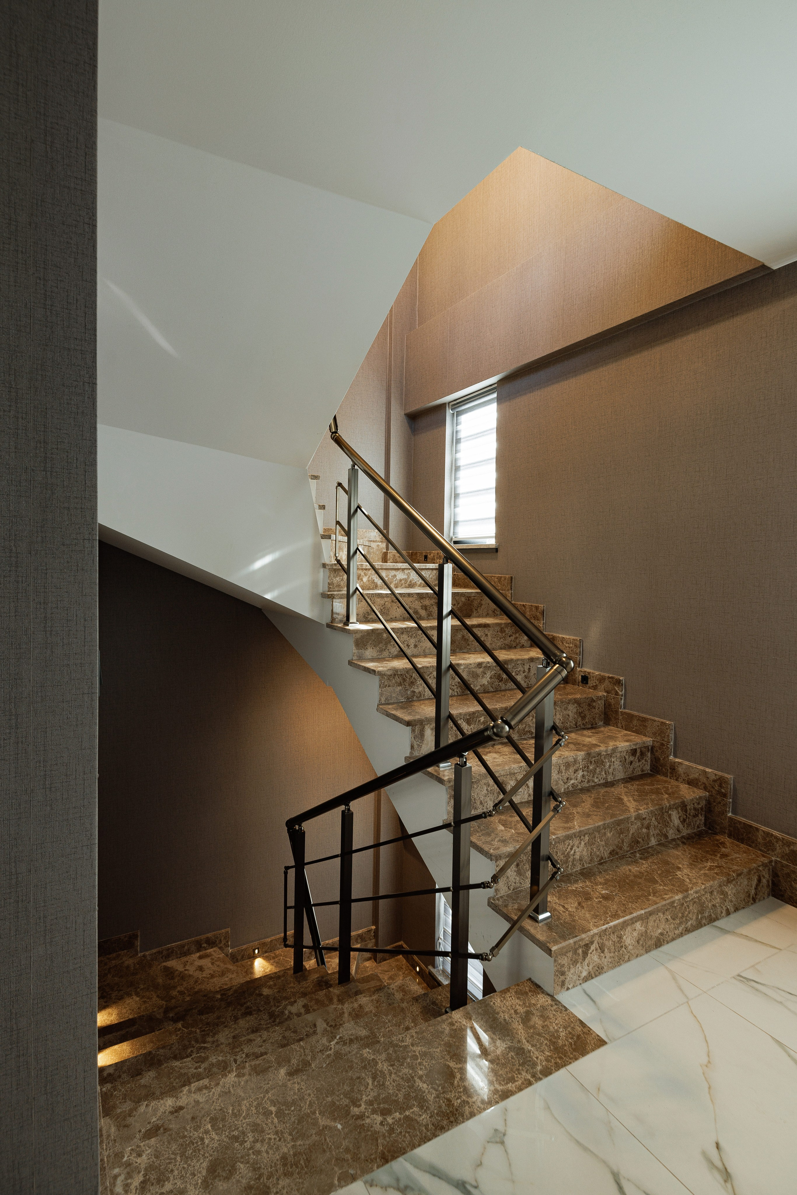 Real estate photographer in Vancouver Burnaby Richmond. Ivan Skufinsky — wedding and family photographer in Vancouver