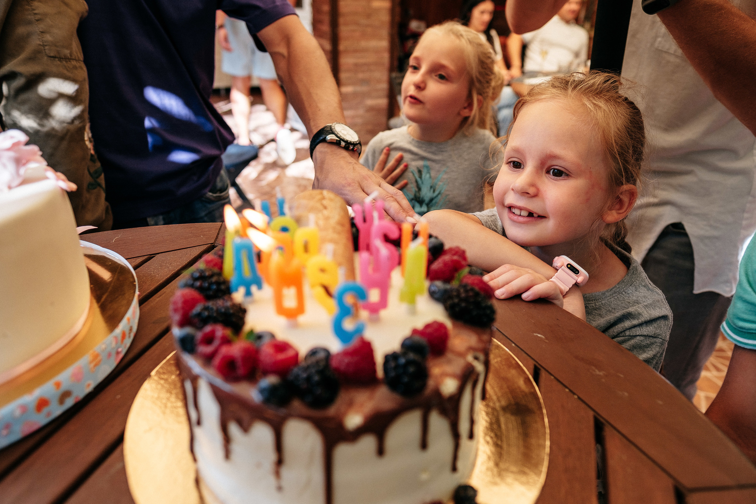 Liza is 7 years old. Ivan Skufinsky — wedding and family photographer in Vancouver