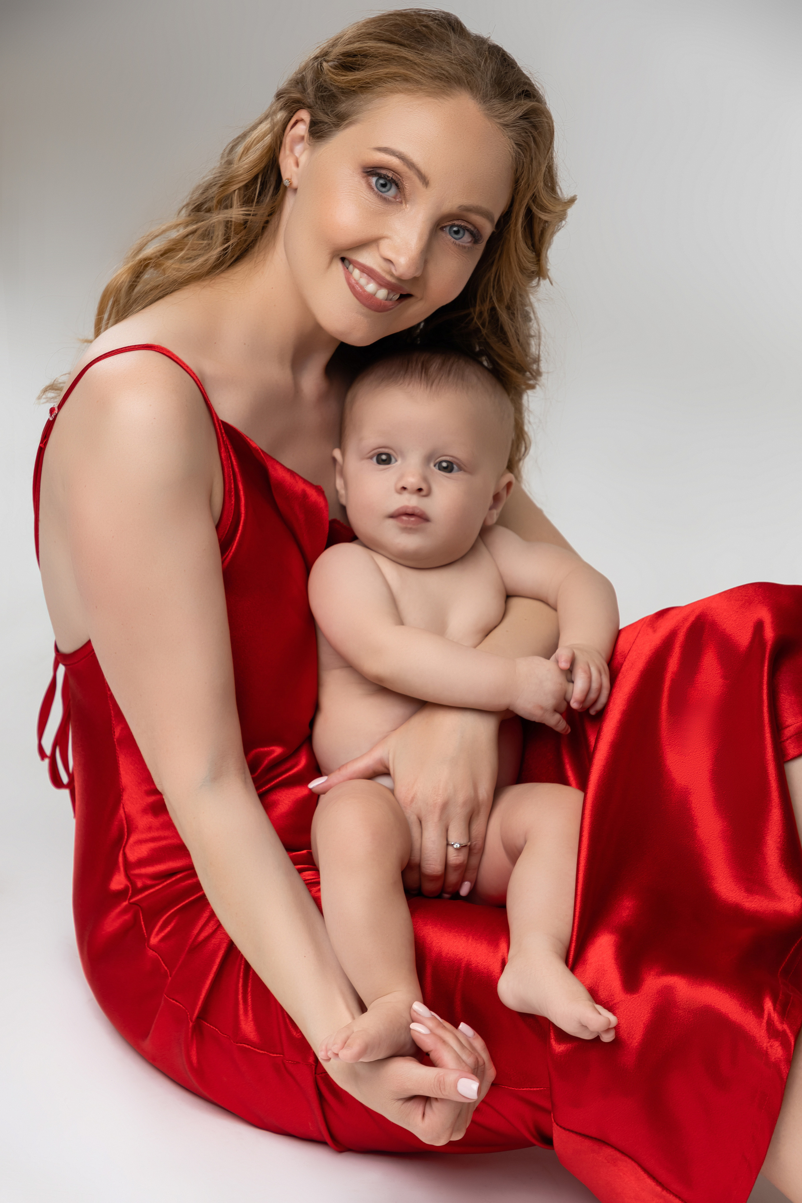 Семейная фотосессия в стиле минимализм Евгении. Стильний Фотограф Роксана Київ Варшава| Вагітність, жіночий портрет