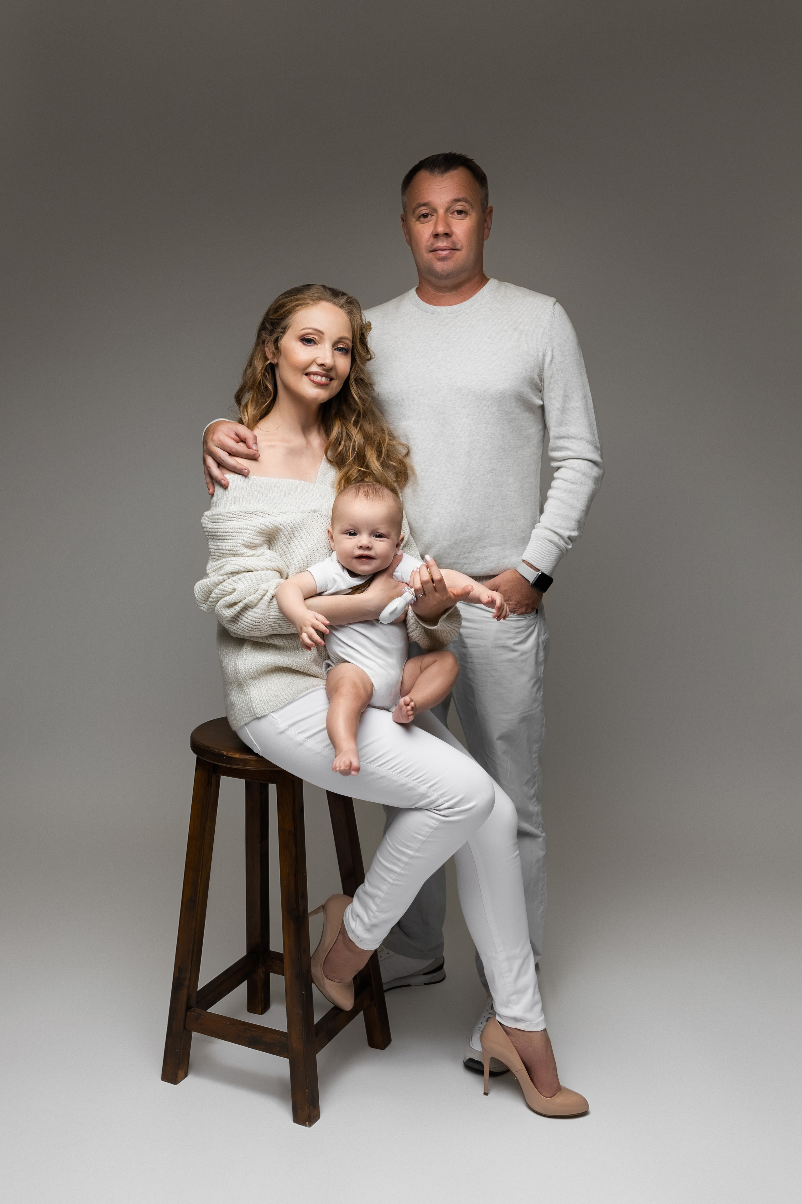 Семейная фотосессия в стиле минимализм Евгении. Стильний Фотограф Роксана Київ Варшава| Вагітність, жіночий портрет