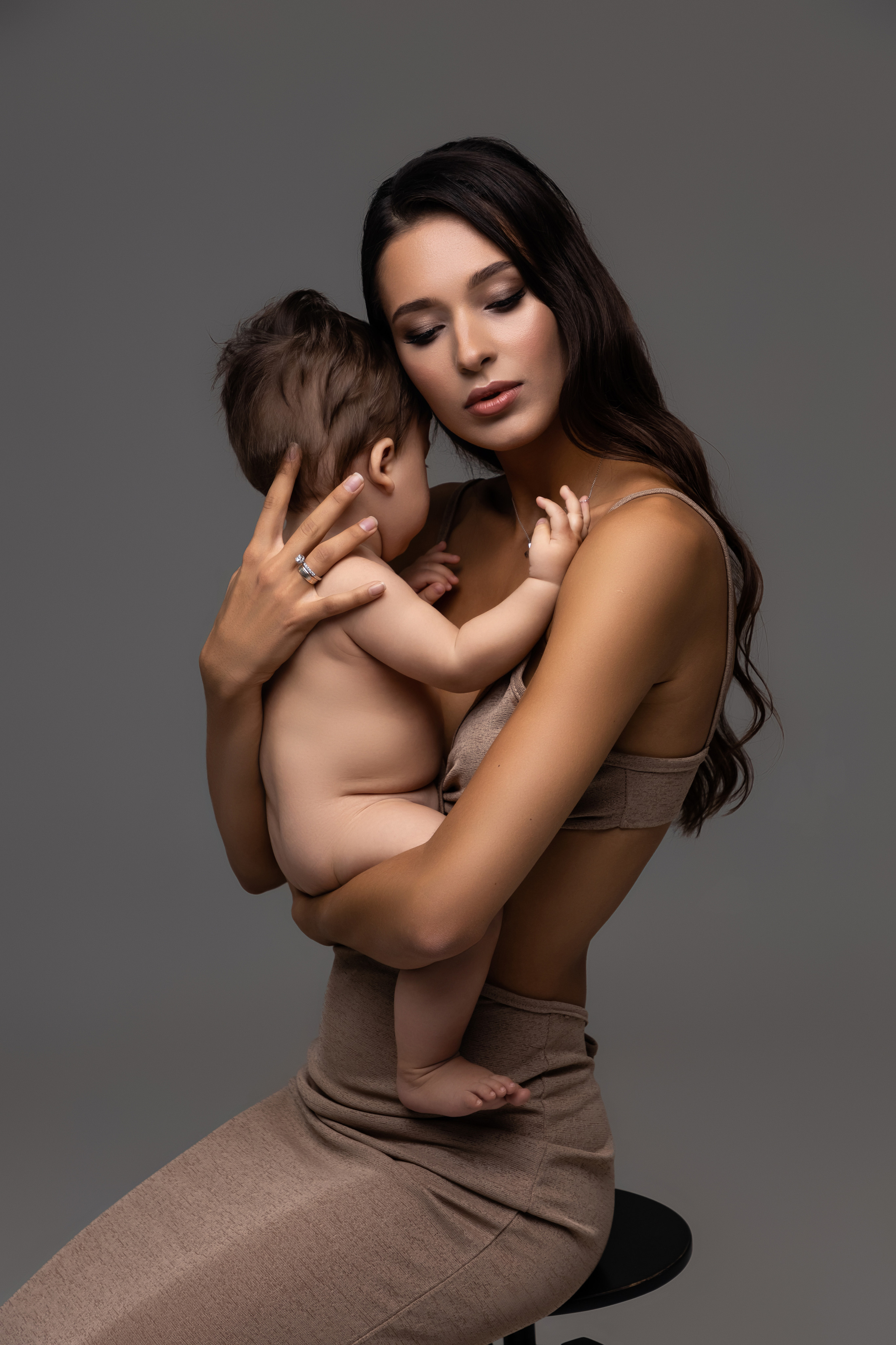 Фотосессия — Мама Карина и малыш. Стильний Фотограф Роксана Київ Варшава| Вагітність, жіночий портрет