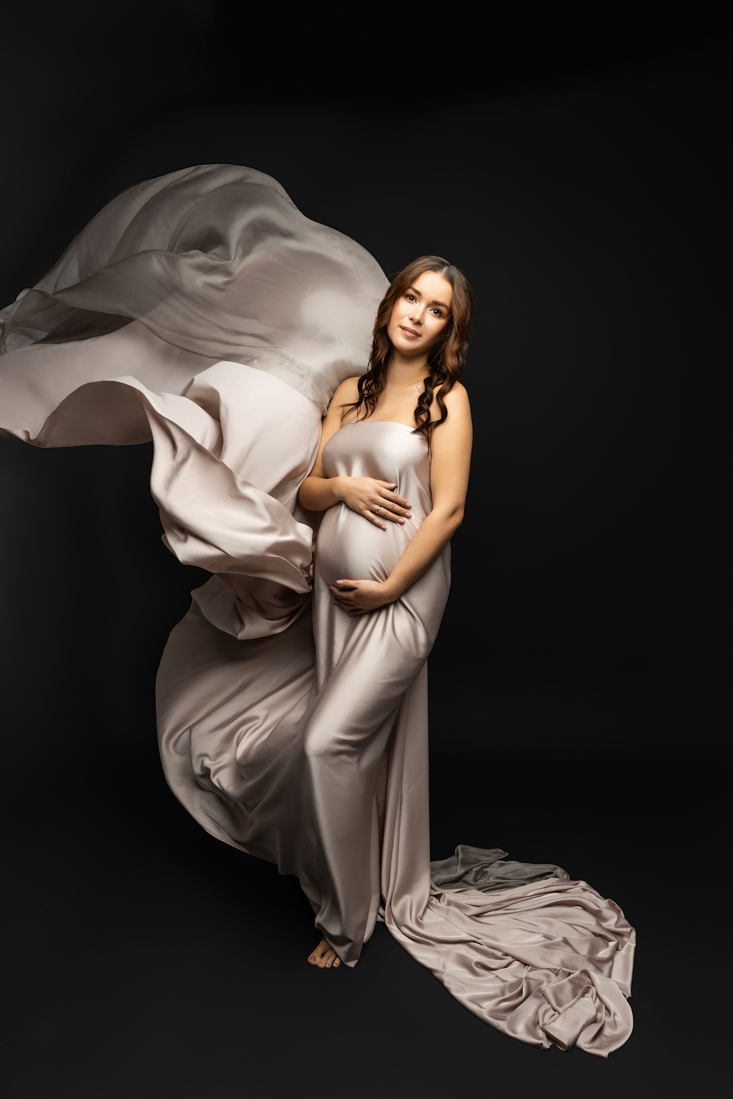 Фотосессия беременности Анастасии Варшава. Стильный Фотограф Роксана Киев | Беременность, женский портрет