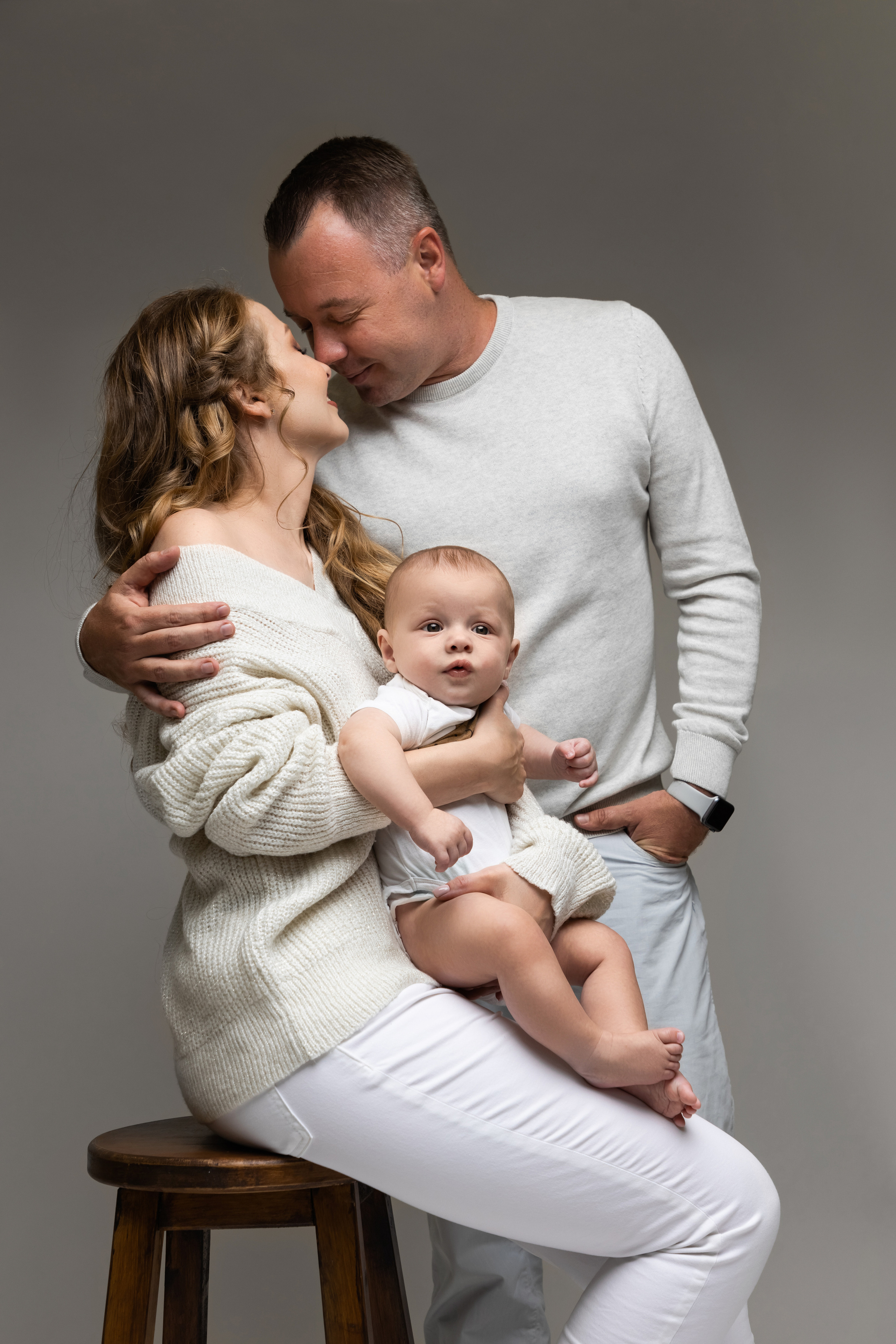 Семейная фотосессия в стиле минимализм Евгении. Стильний Фотограф Роксана Київ Варшава| Вагітність, жіночий портрет