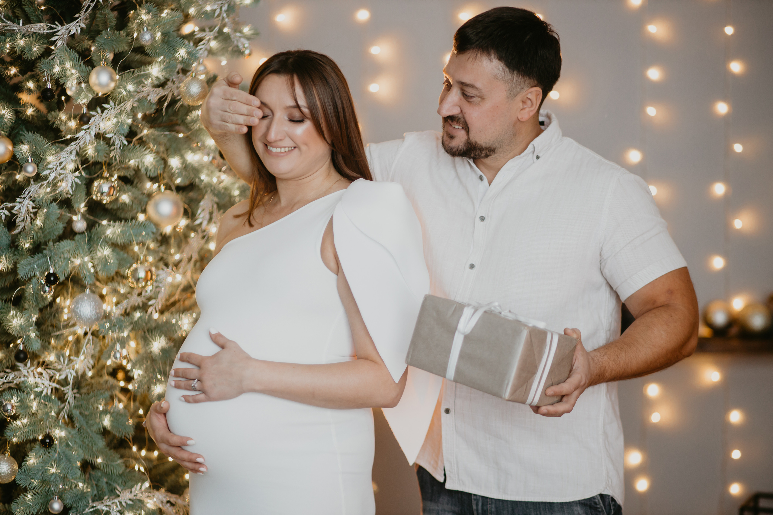 Новорічна зйомка вагітності. Весільний фотограф у Львові Мирон Роксоляна