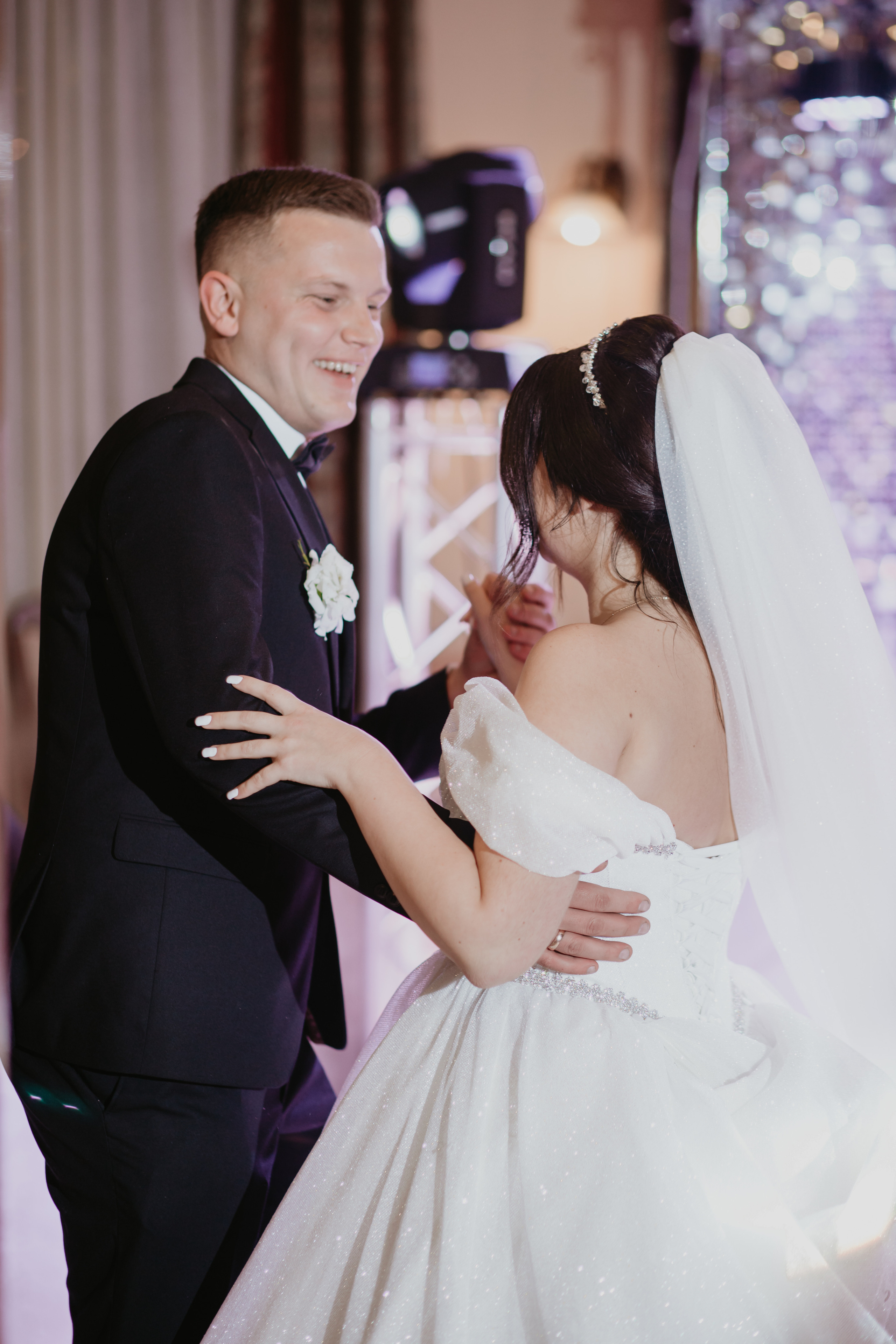 Весільний день Маряни та Володі. Весільний фотограф у Львові Мирон Роксоляна