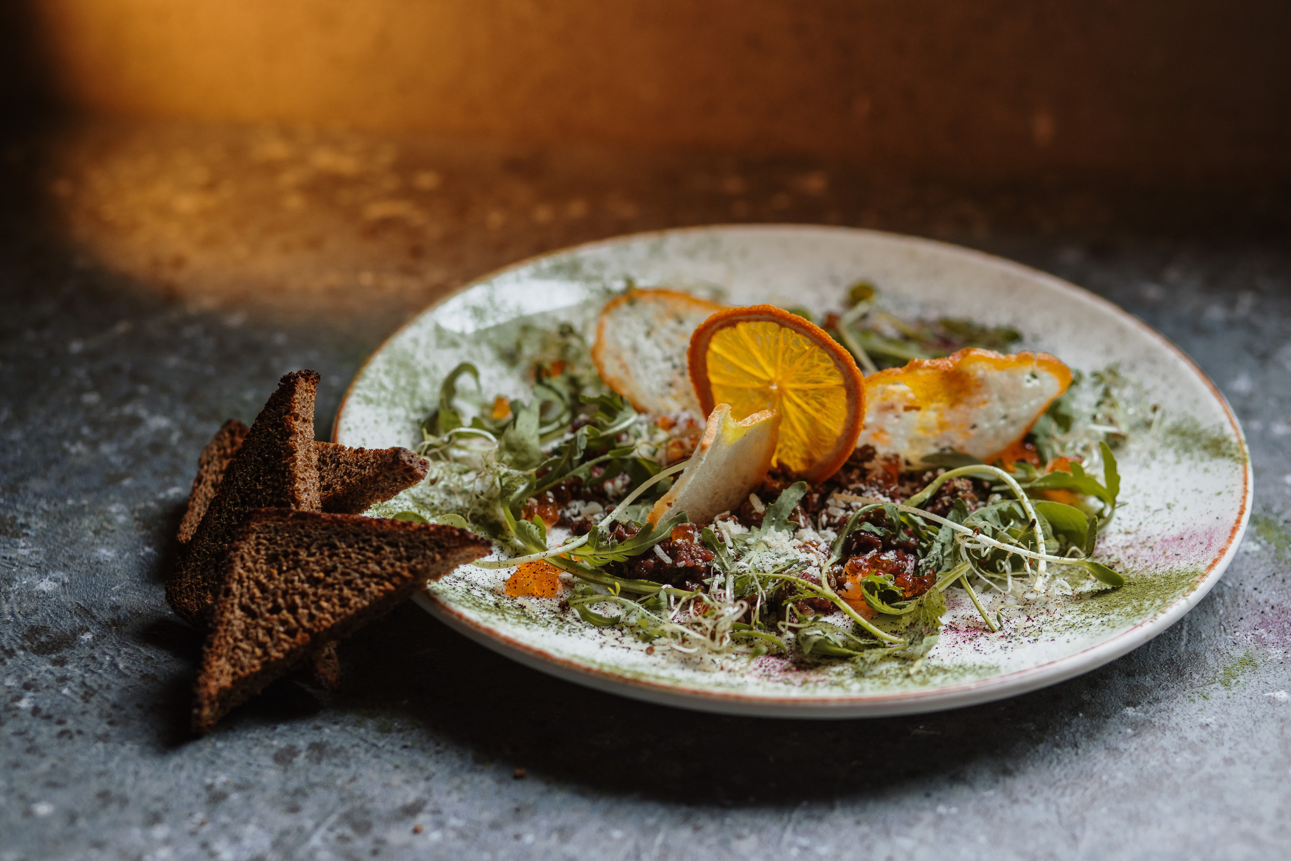 Зйомка меню. Весільний фотограф у Львові Мирон Роксоляна