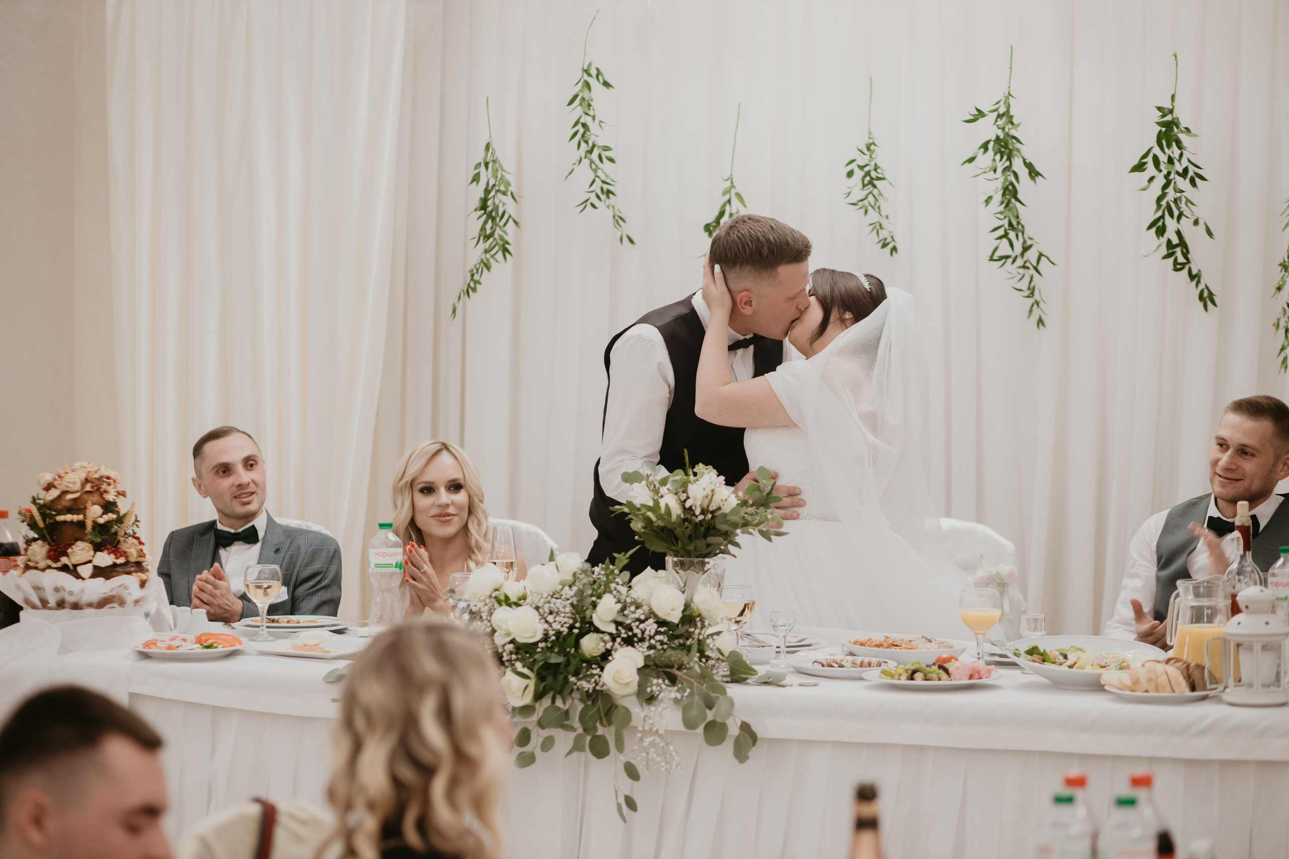 Весільний день Маряни та Володі. Весільний фотограф у Львові Мирон Роксоляна