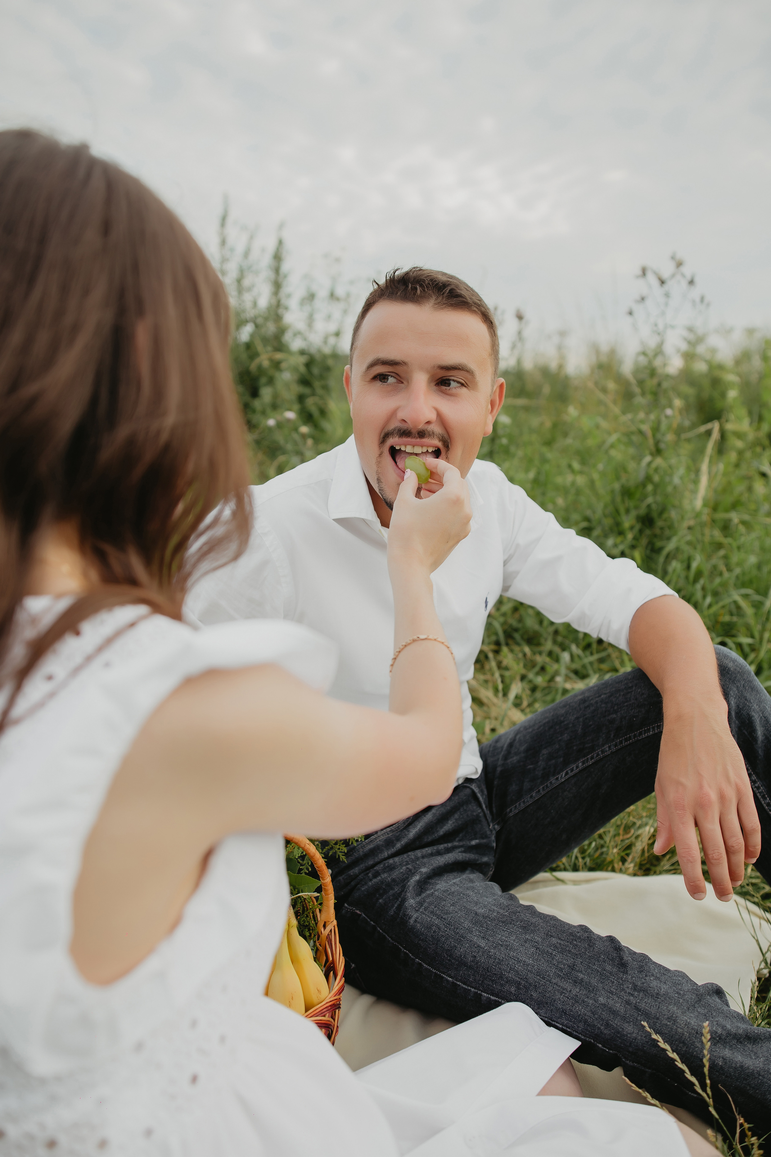 Зйомка вагітності на горі. Весільний фотограф у Львові Мирон Роксоляна