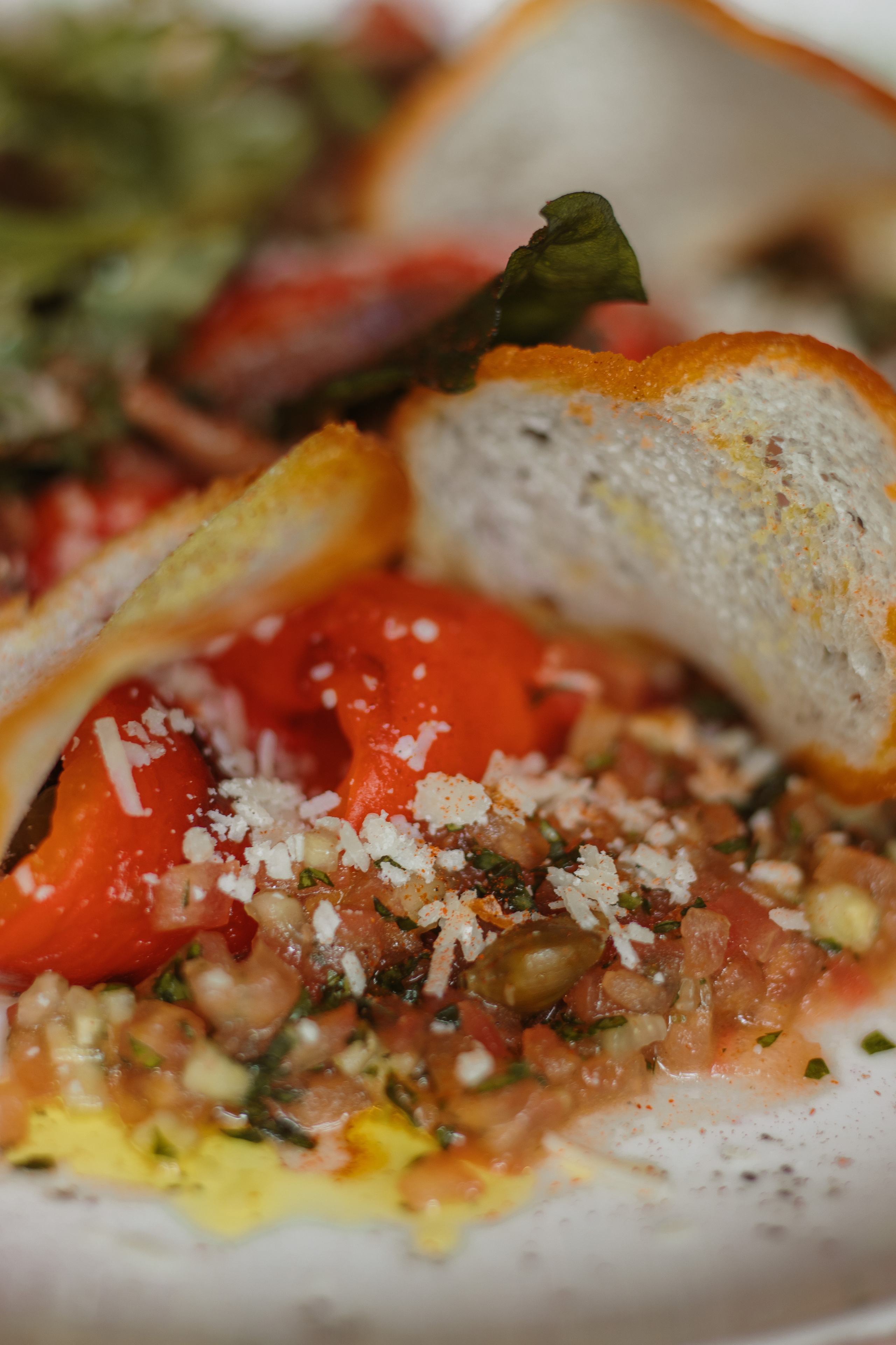 Зйомка меню. Весільний фотограф у Львові Мирон Роксоляна