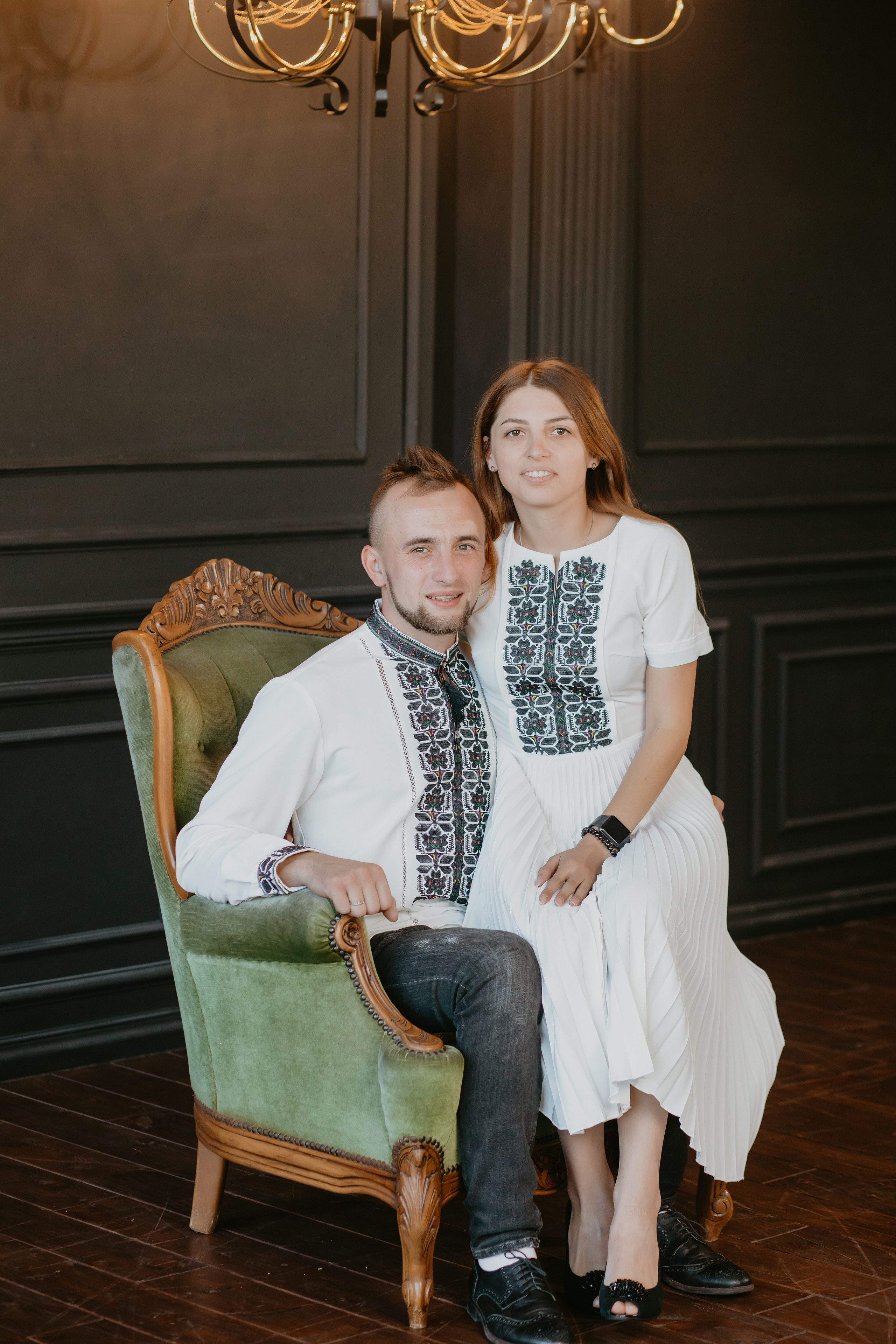 Сімейна зйомка у студії. Весільний фотограф у Львові Мирон Роксоляна