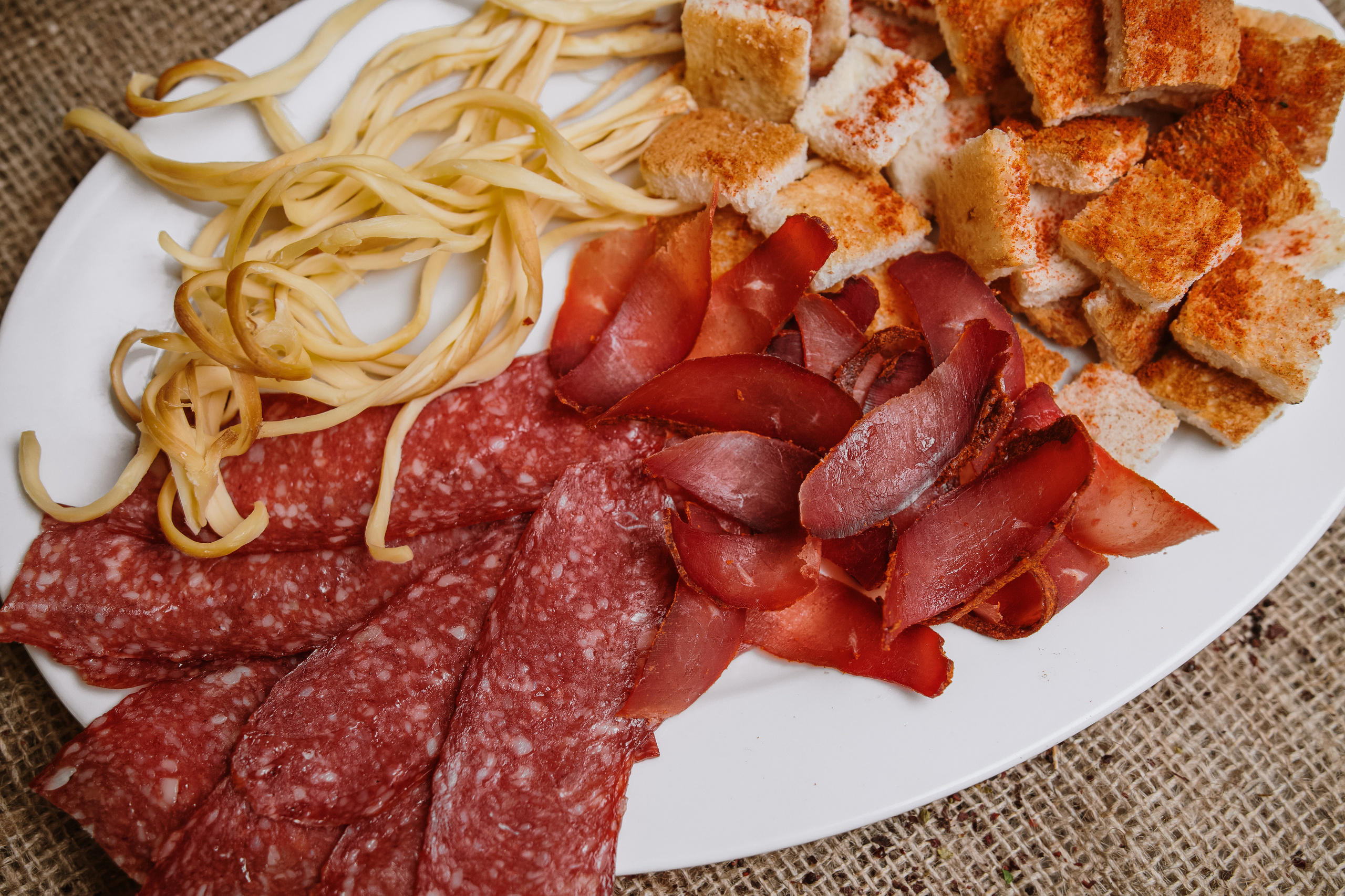 Зйомка для меню ресторану. Весільний фотограф у Львові Мирон Роксоляна