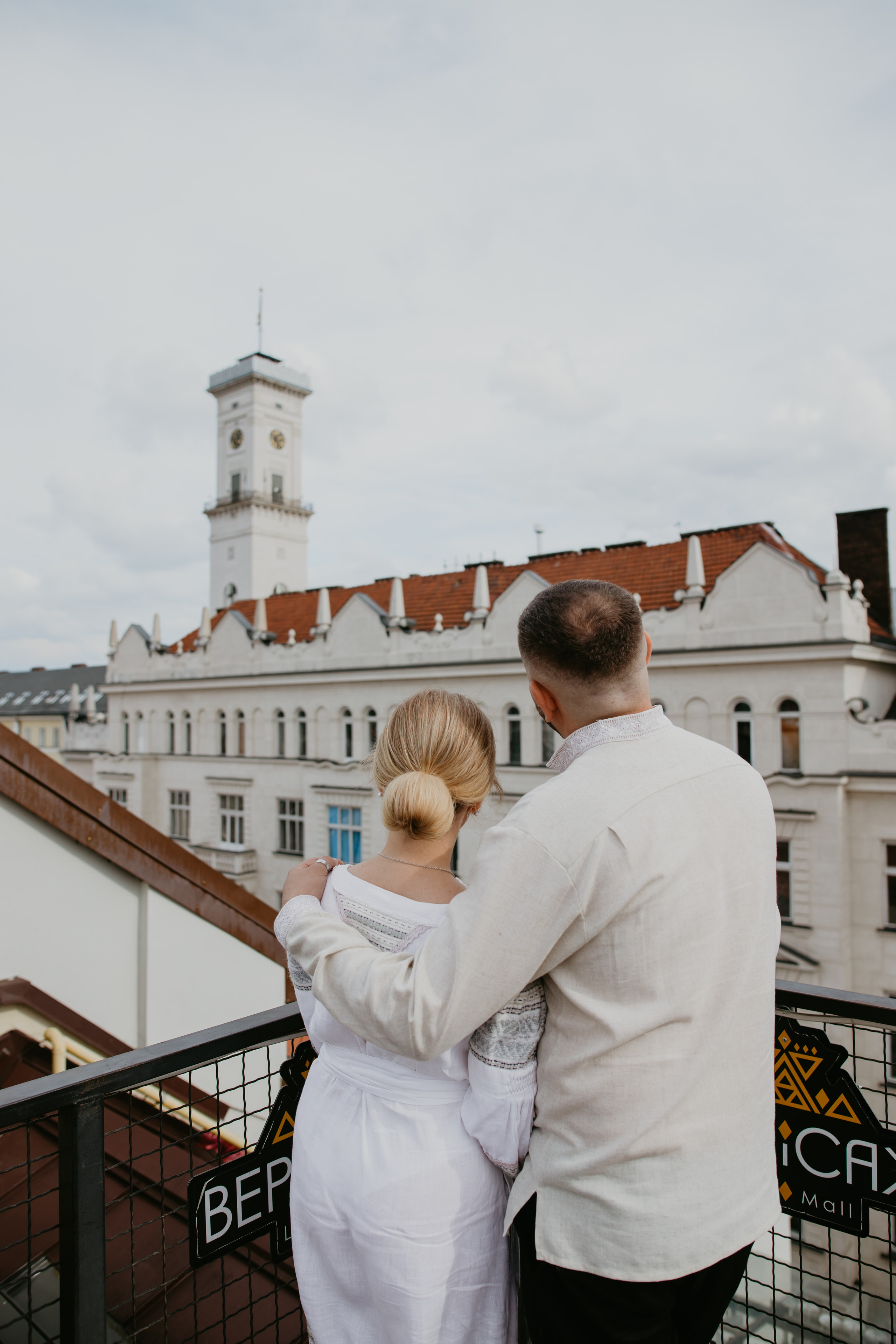 Розпис Марта і Сергій. Весільний фотограф у Львові Мирон Роксоляна