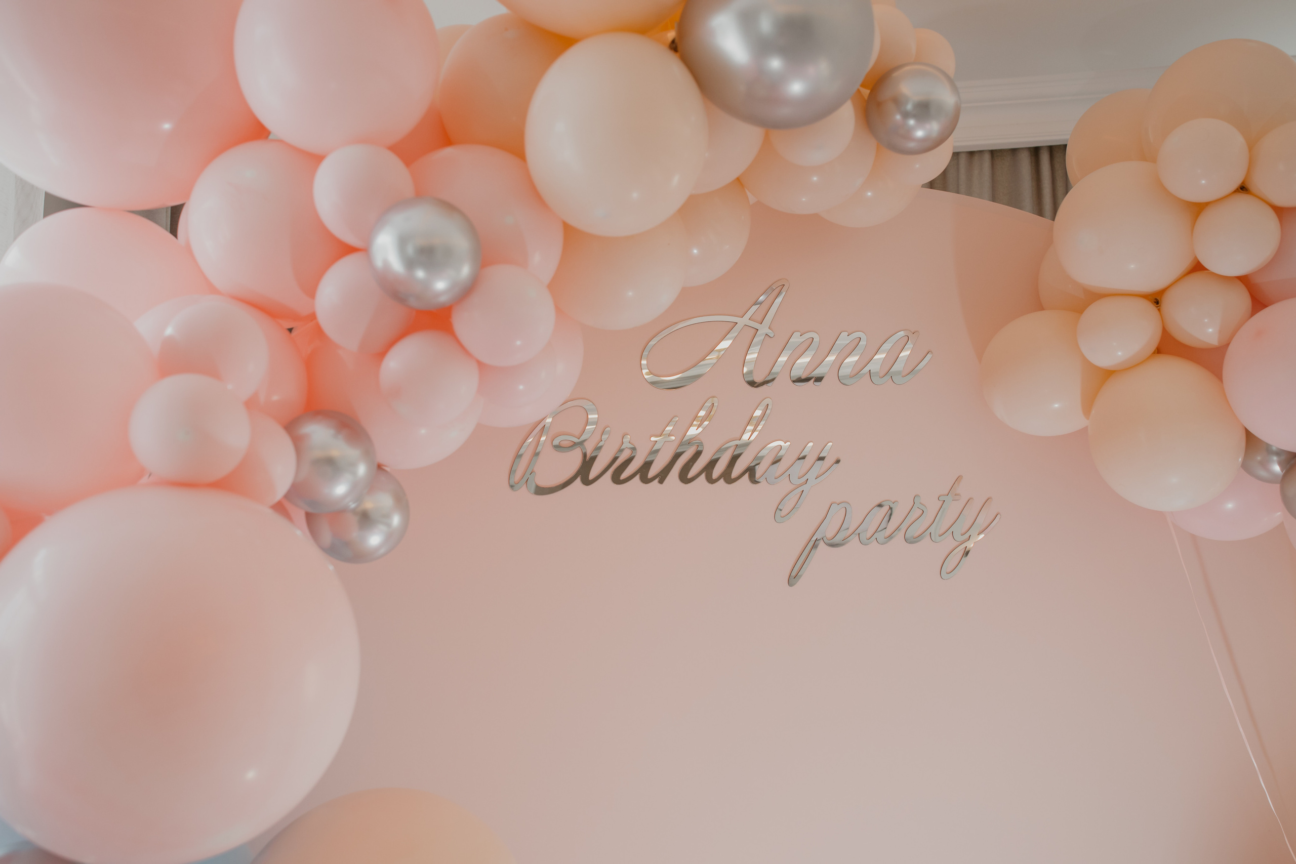 День народження Анна 1 рочок. Весільний фотограф у Львові Мирон Роксоляна