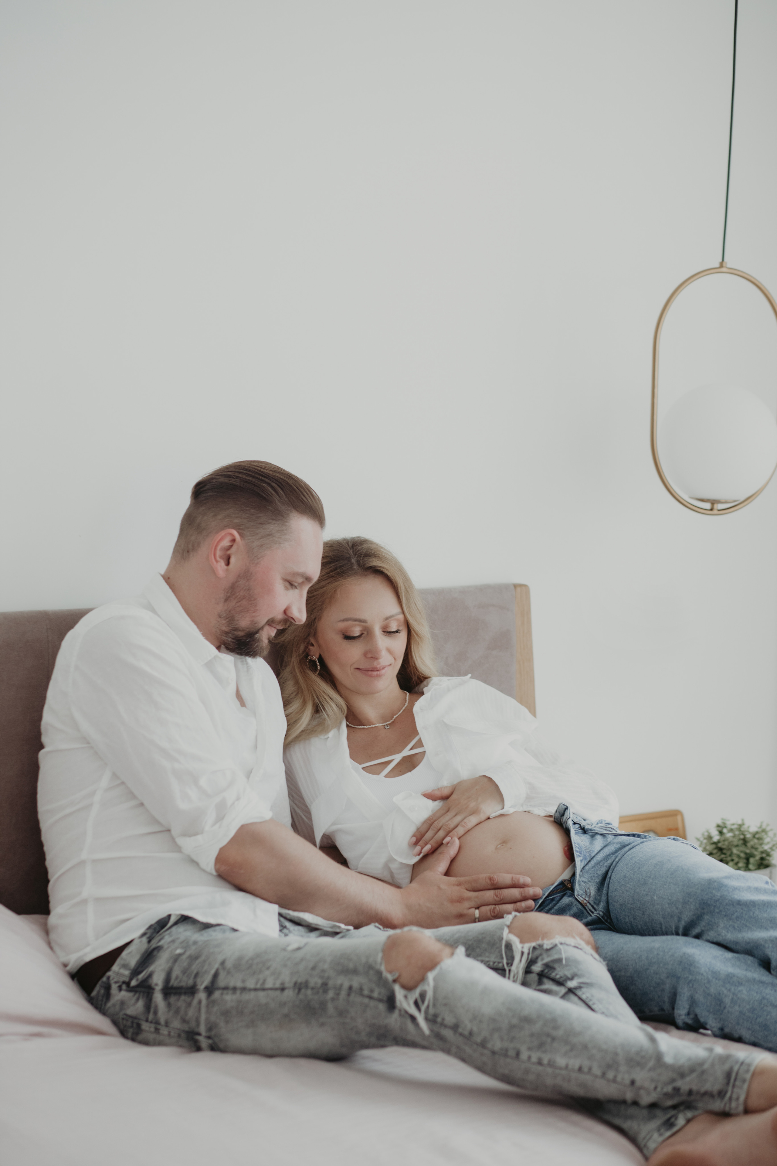 Домашня зйомка вагітності. Весільний фотограф у Львові Мирон Роксоляна