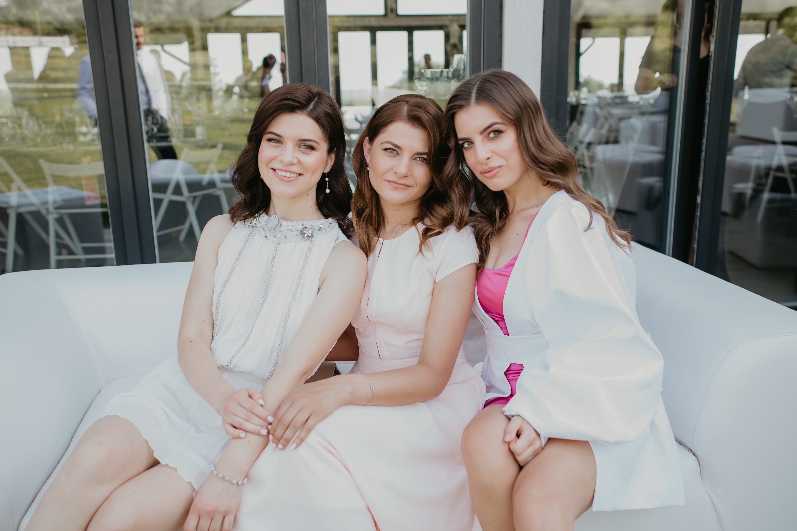 Випукний ЛНМУ ім. Данила Галицького. Весільний фотограф у Львові Мирон Роксоляна